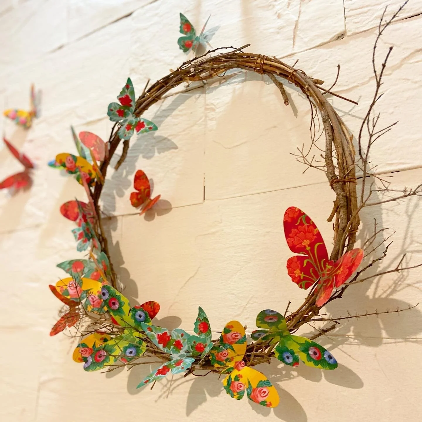 3 packs of 24 Decorative Paper Butterflies = 72 Butterflies - Image 5