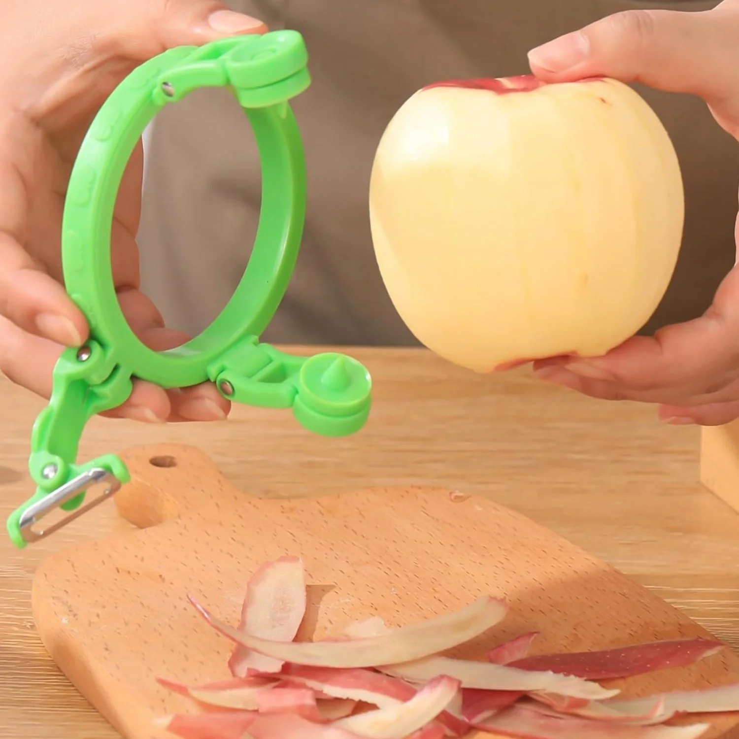 Adjustable Apple Peeler Cutter with Holder Ring