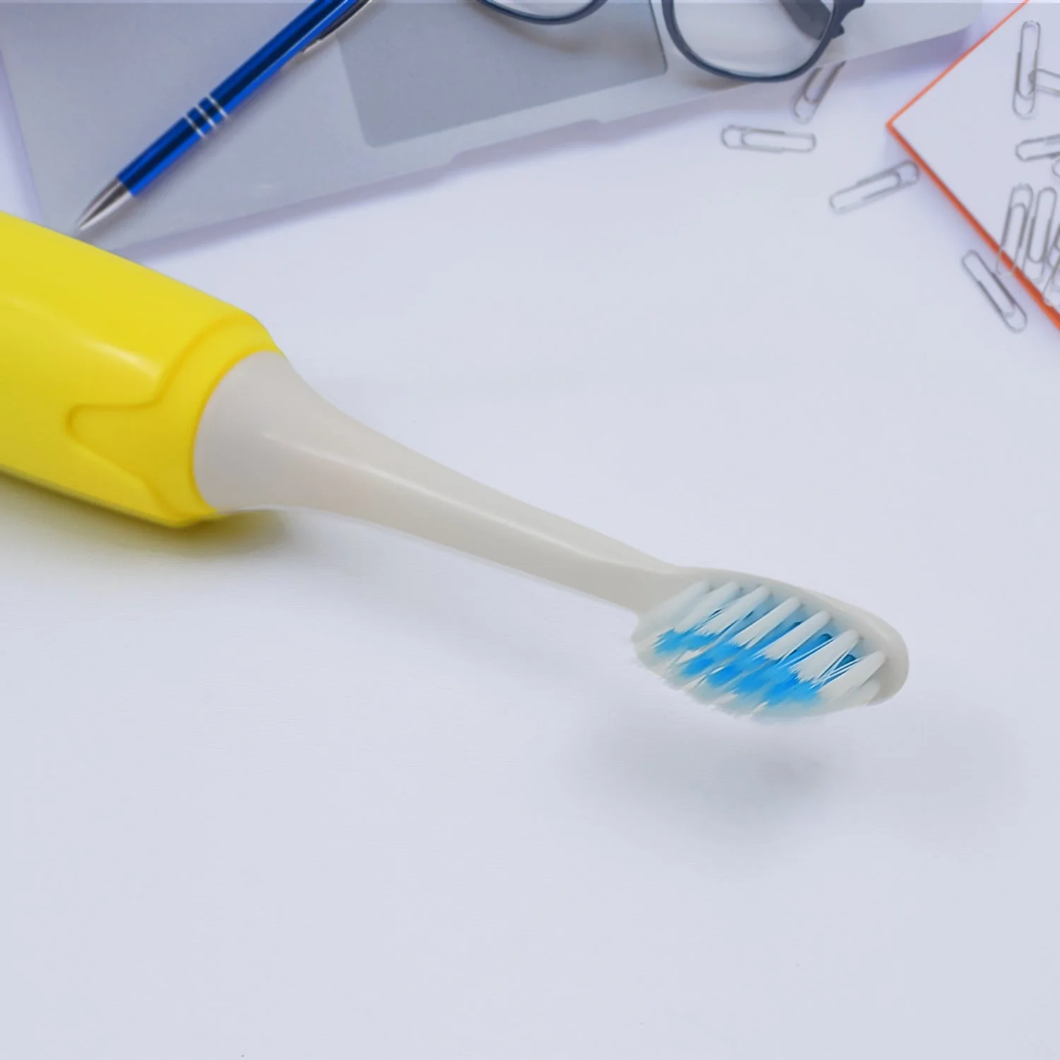 Adult Waterproof Electric Toothbrush 1 Head Battery Operated Toothbrush (1 Pc / Battery Not Included / Mix Color) - Image 4