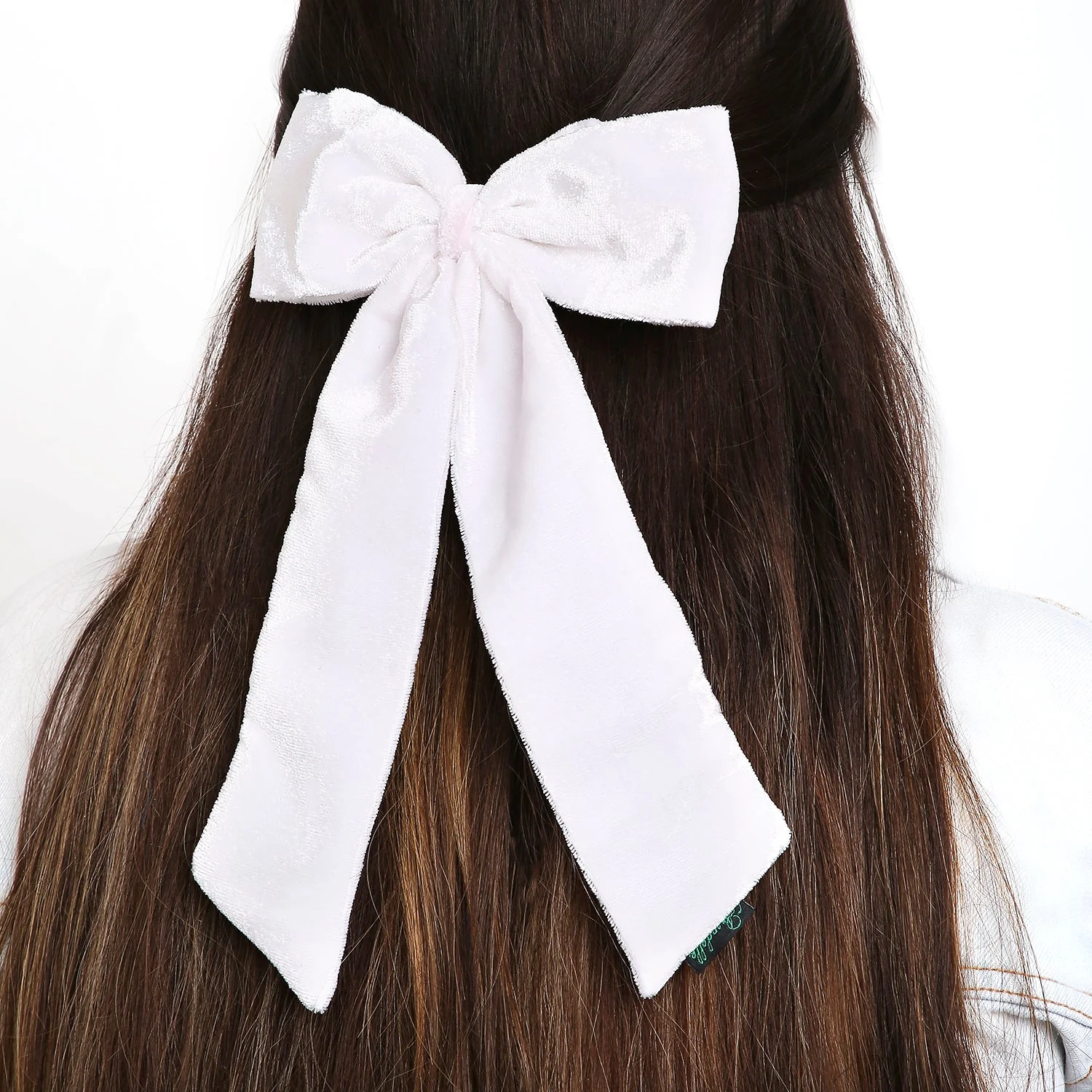 Alia Bhatt's Maroon Velvet Hair Bow - Celebrity Style Accessory - Image 10