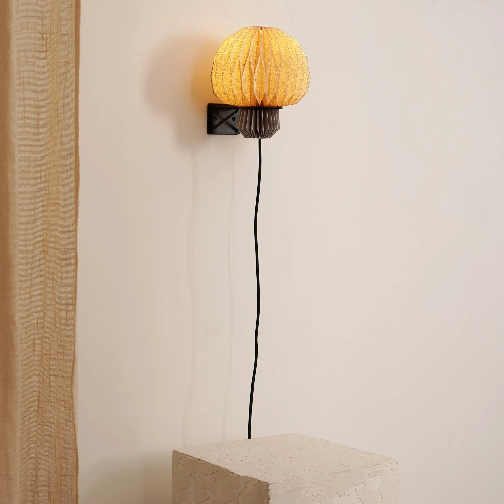Amber Sconce Origami Wall Lamp - Image 4