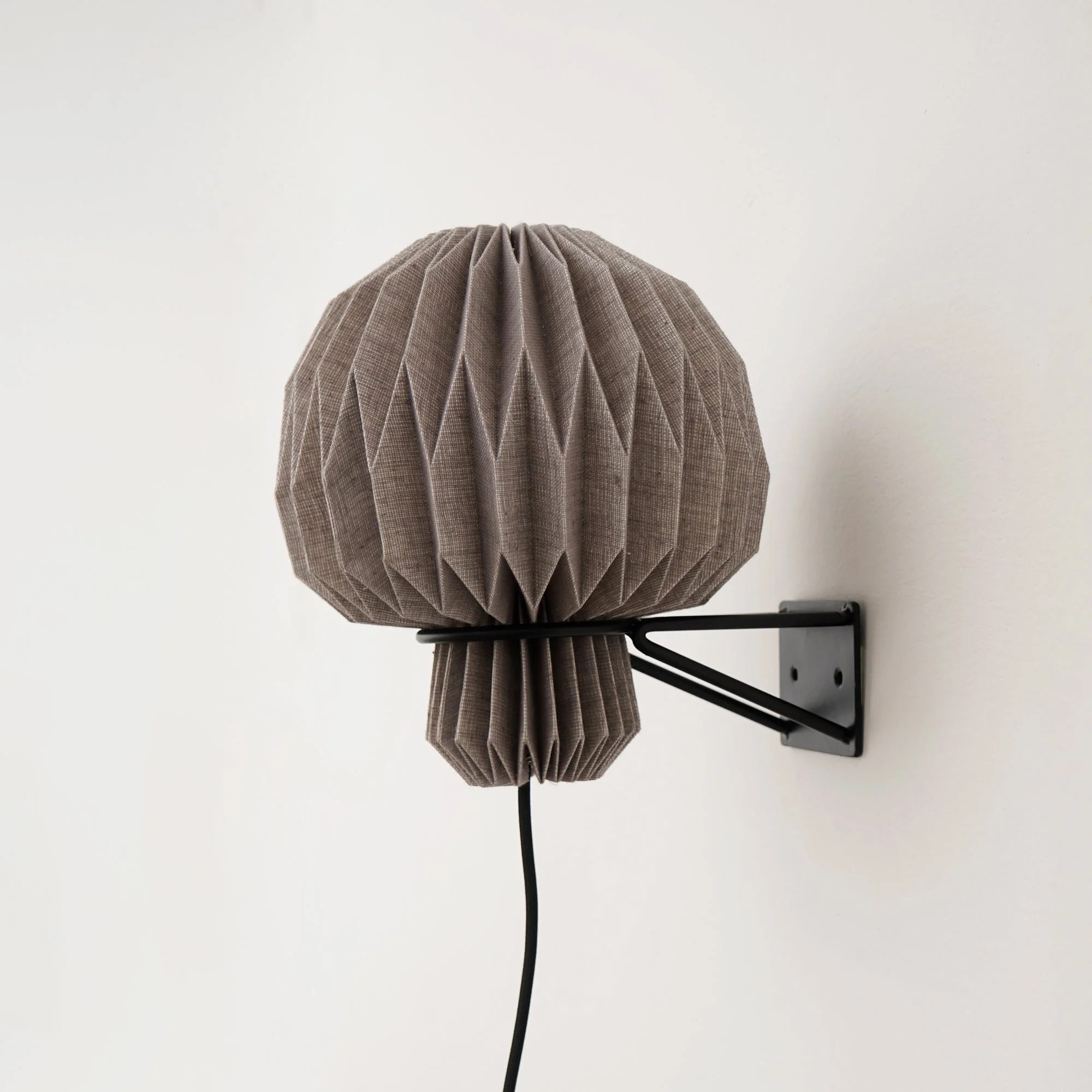Amber Sconce Origami Wall Lamp - Image 6