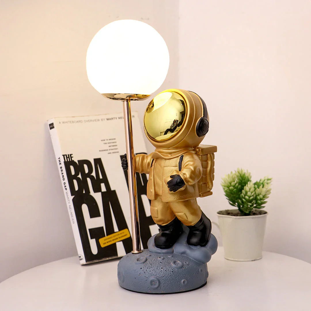 Astronaut Moon Lamp - Image 2