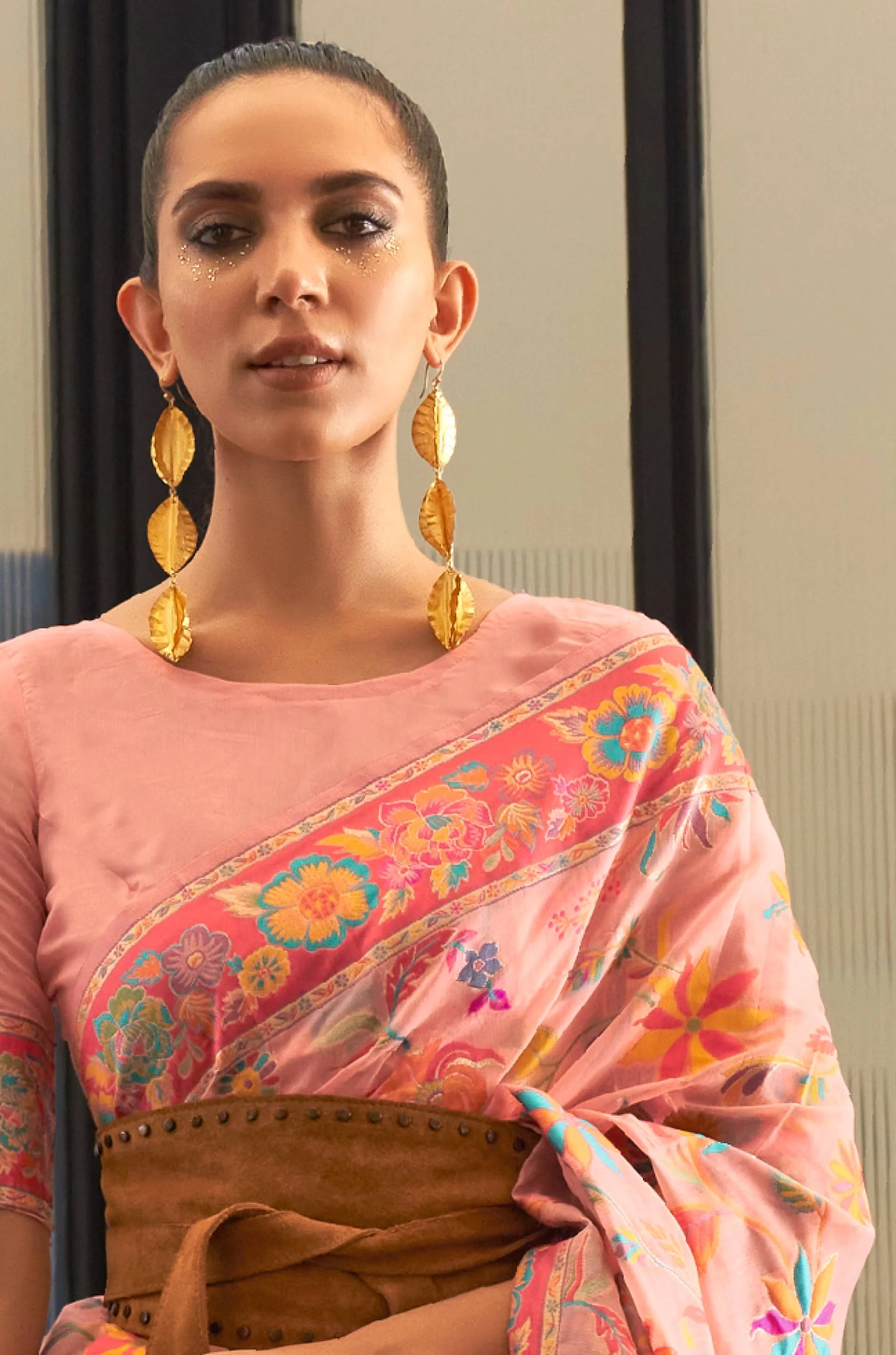 Baby Pink Floral Woven Silk Saree - Image 4
