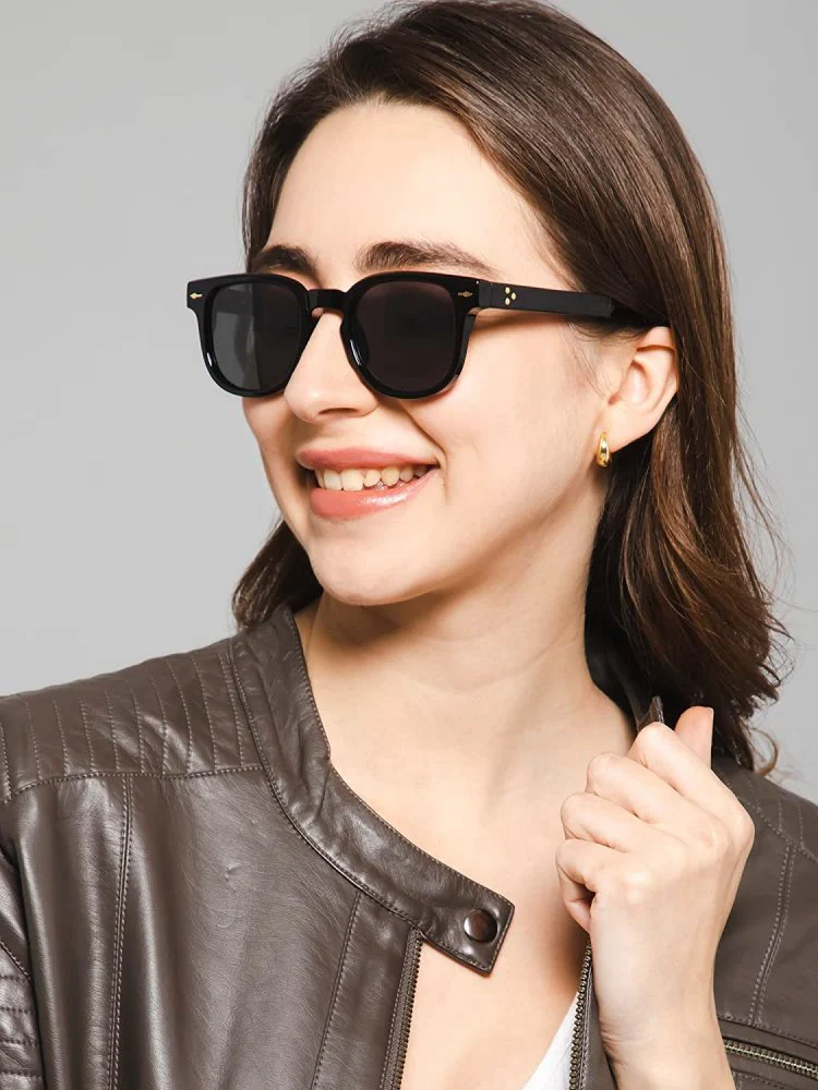 Black Bold Wayfarer Sunglasses - Image 3