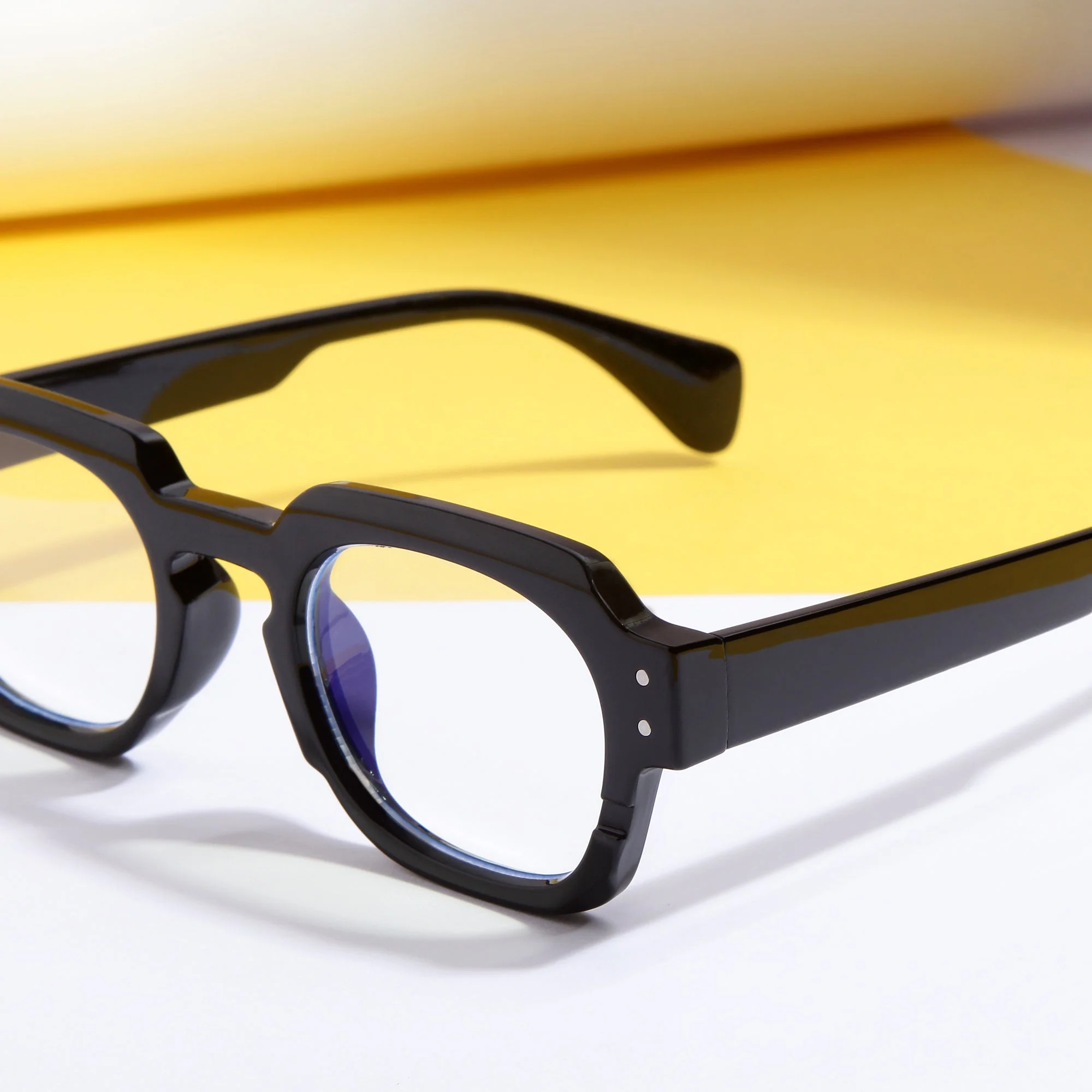 Black Clear SZ 2004 Round Sunglasses - Image 2