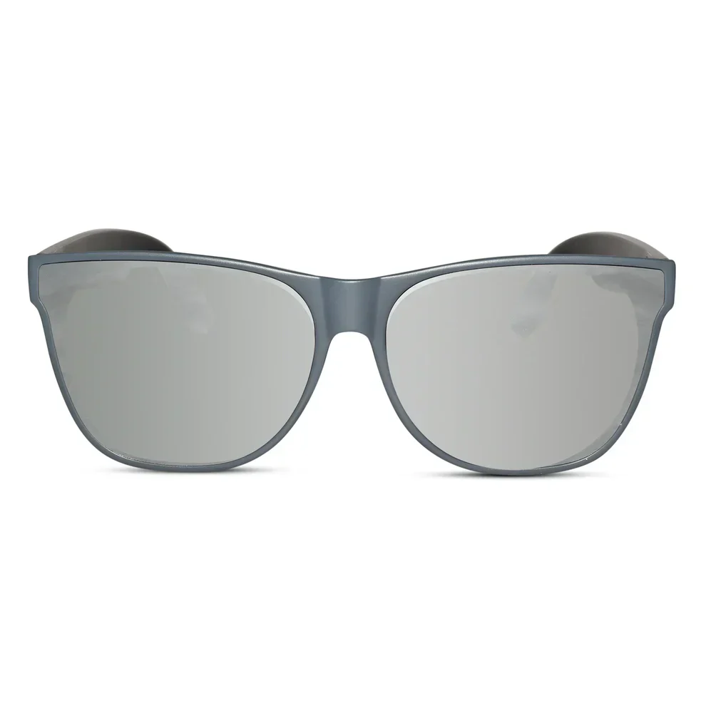 Black Designer Sunglasses For Men & Women - Image 2