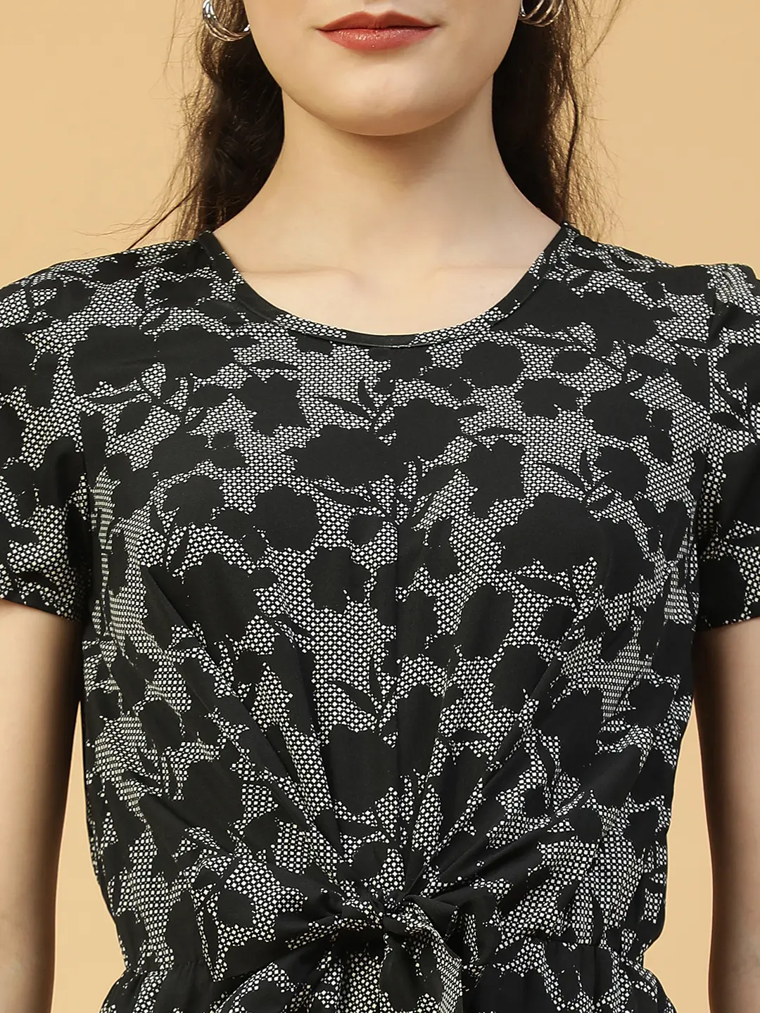 Black Floral Print Short Sleeve Women Dress With Tie-Up Waist Belt - Image 2
