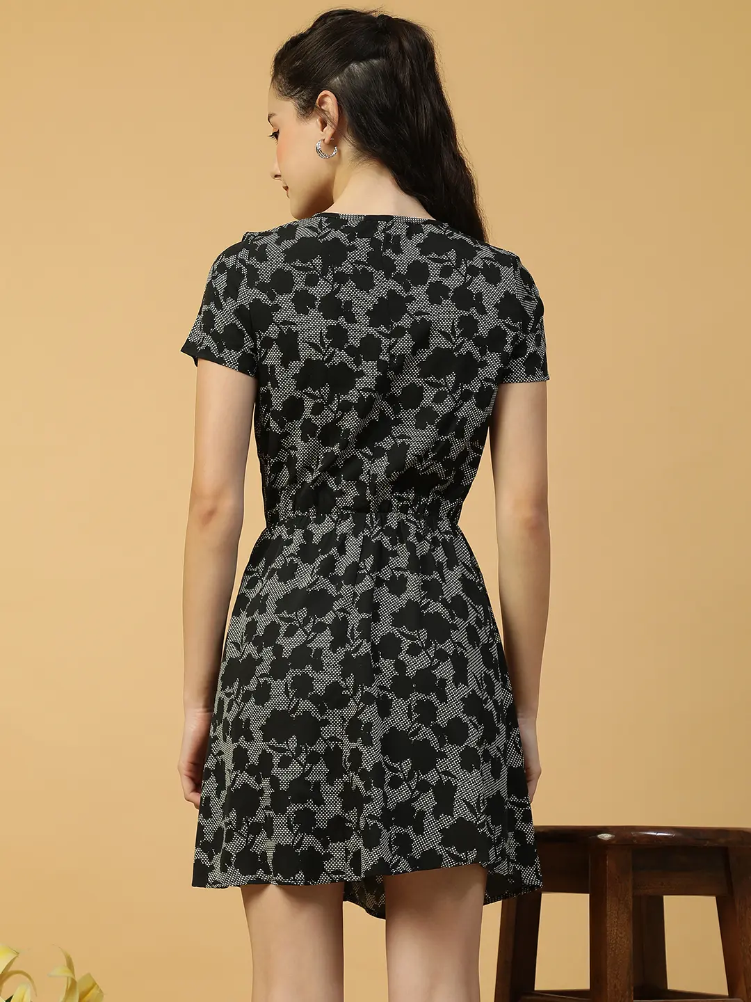 Black Floral Print Short Sleeve Women Dress With Tie-Up Waist Belt - Image 6