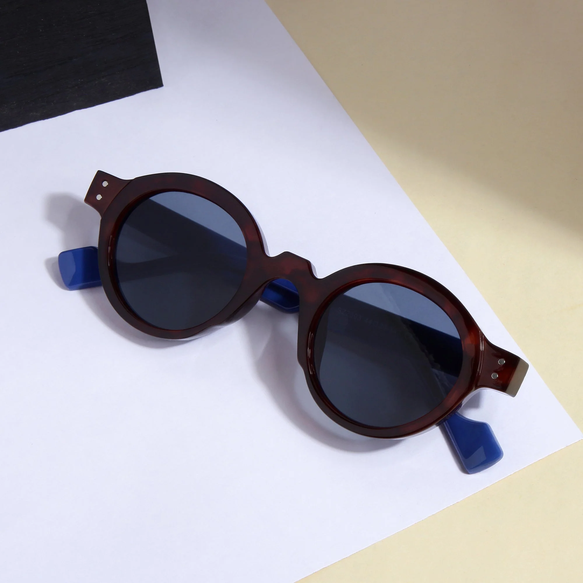 Blue Brown Black SZ 2003 Round Sunglasses - Image 4