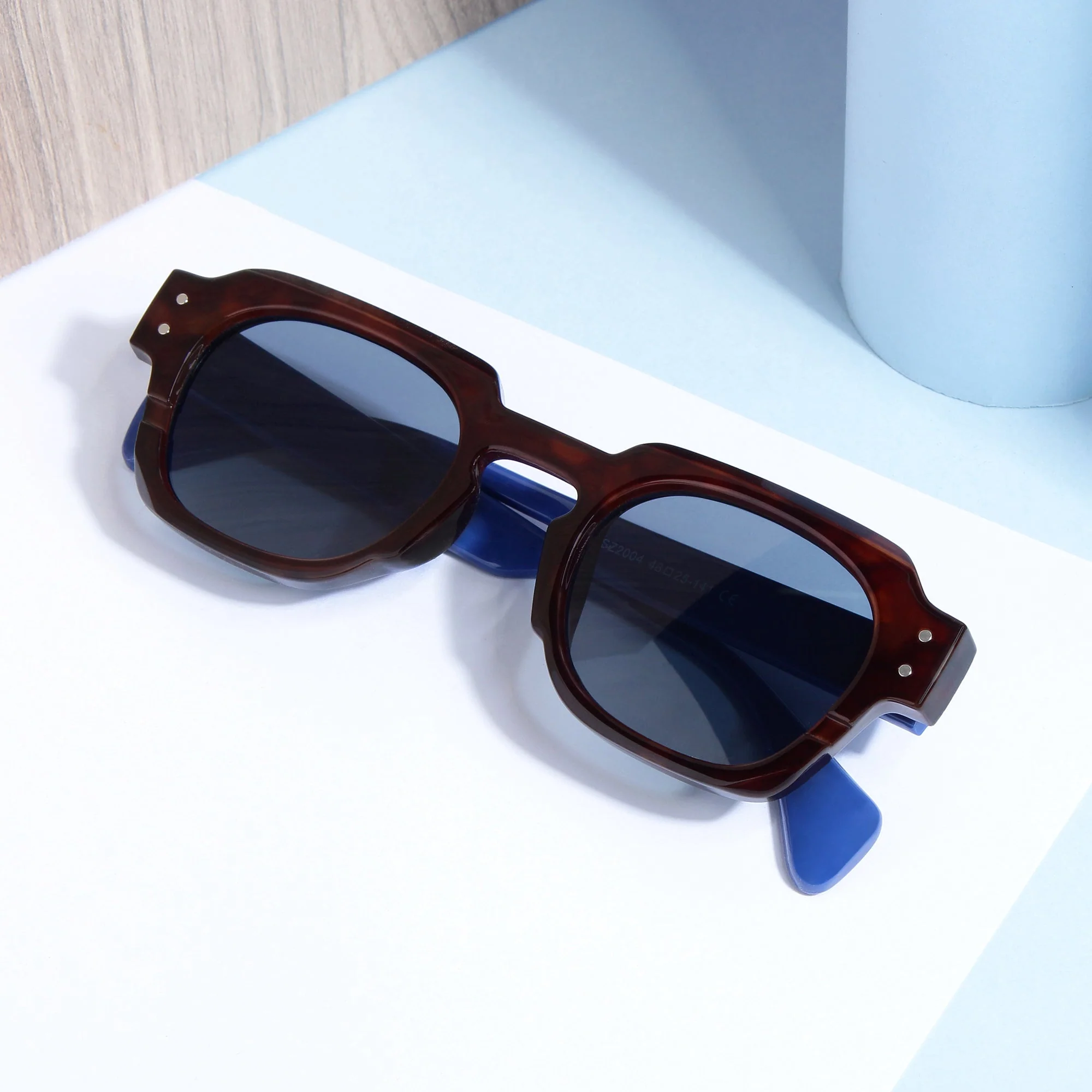 Blue Brown Black SZ 2004 Round Sunglasses - Image 3