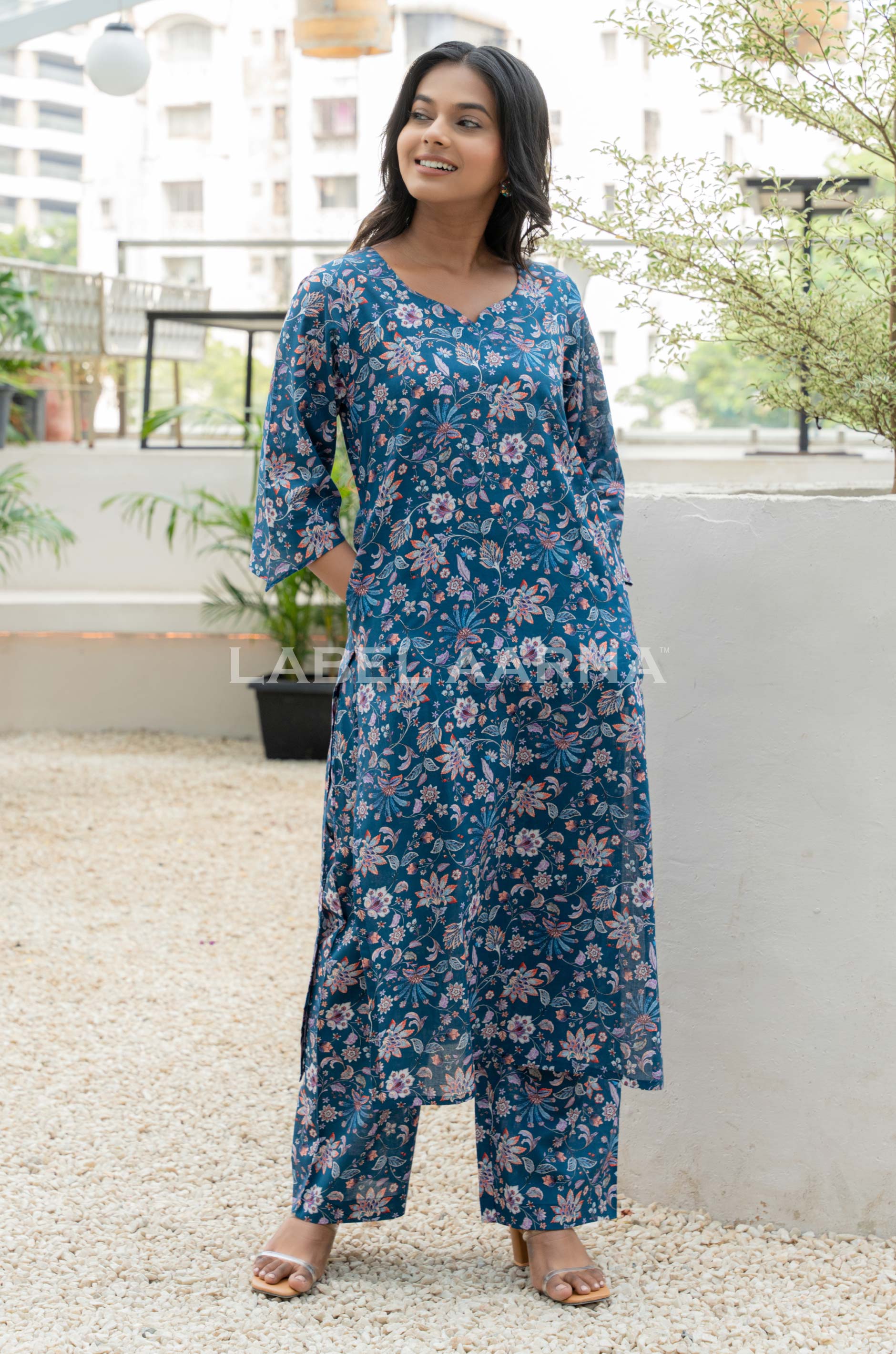 Blue Cotton Floral Kurta And Pant With Digital Print
