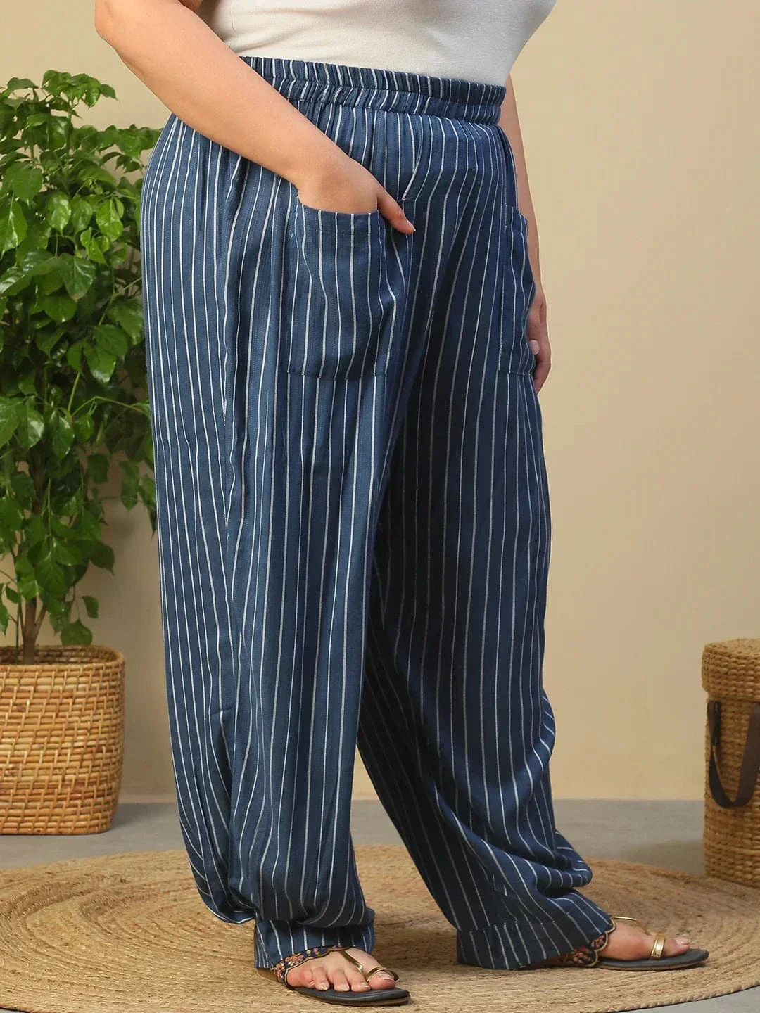 Blue Elasticated Stripe Print Plus Size Women Dobby Trouser With Front Pockets - Image 4