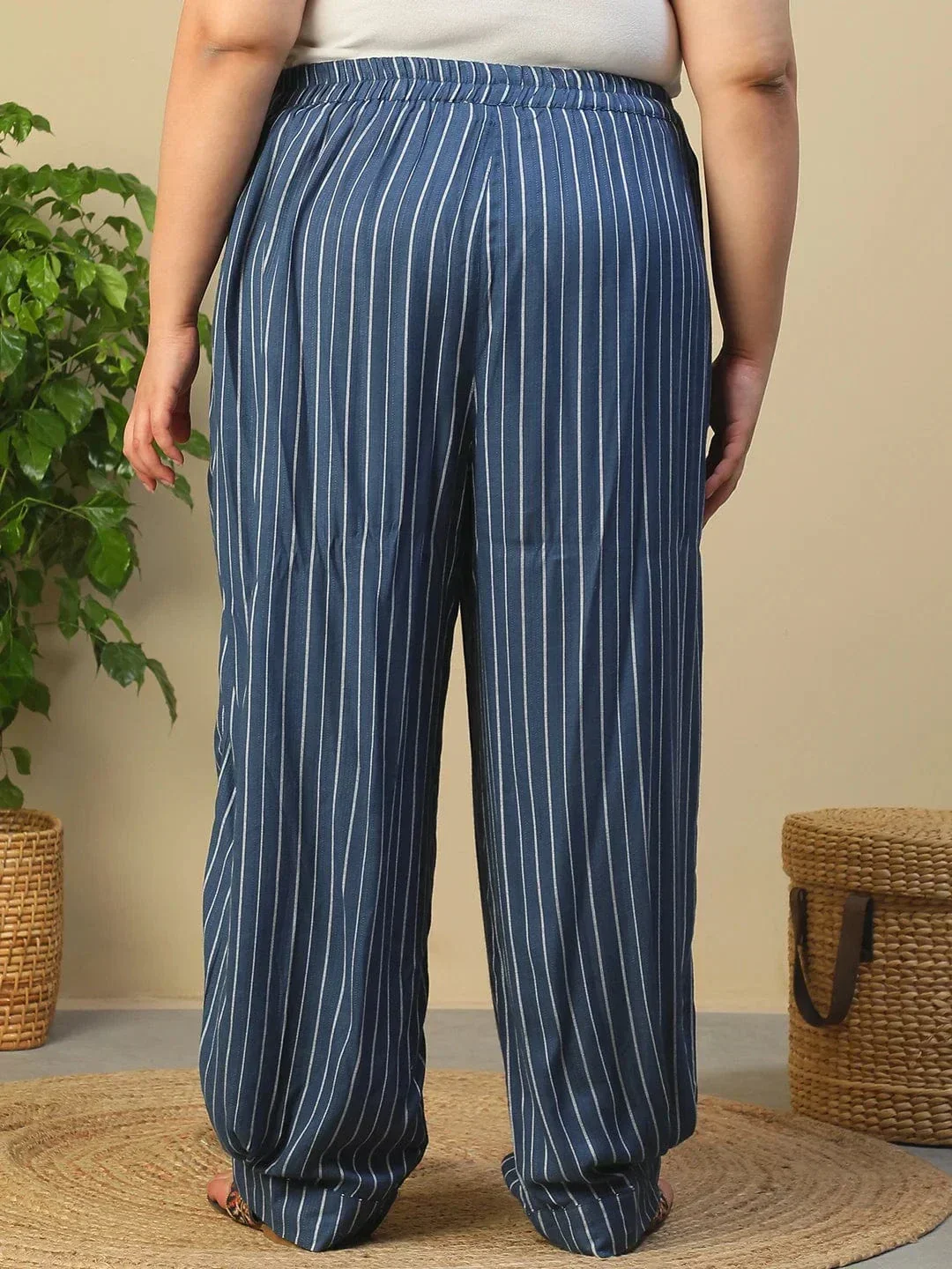Blue Elasticated Stripe Print Plus Size Women Dobby Trouser With Front Pockets - Image 5