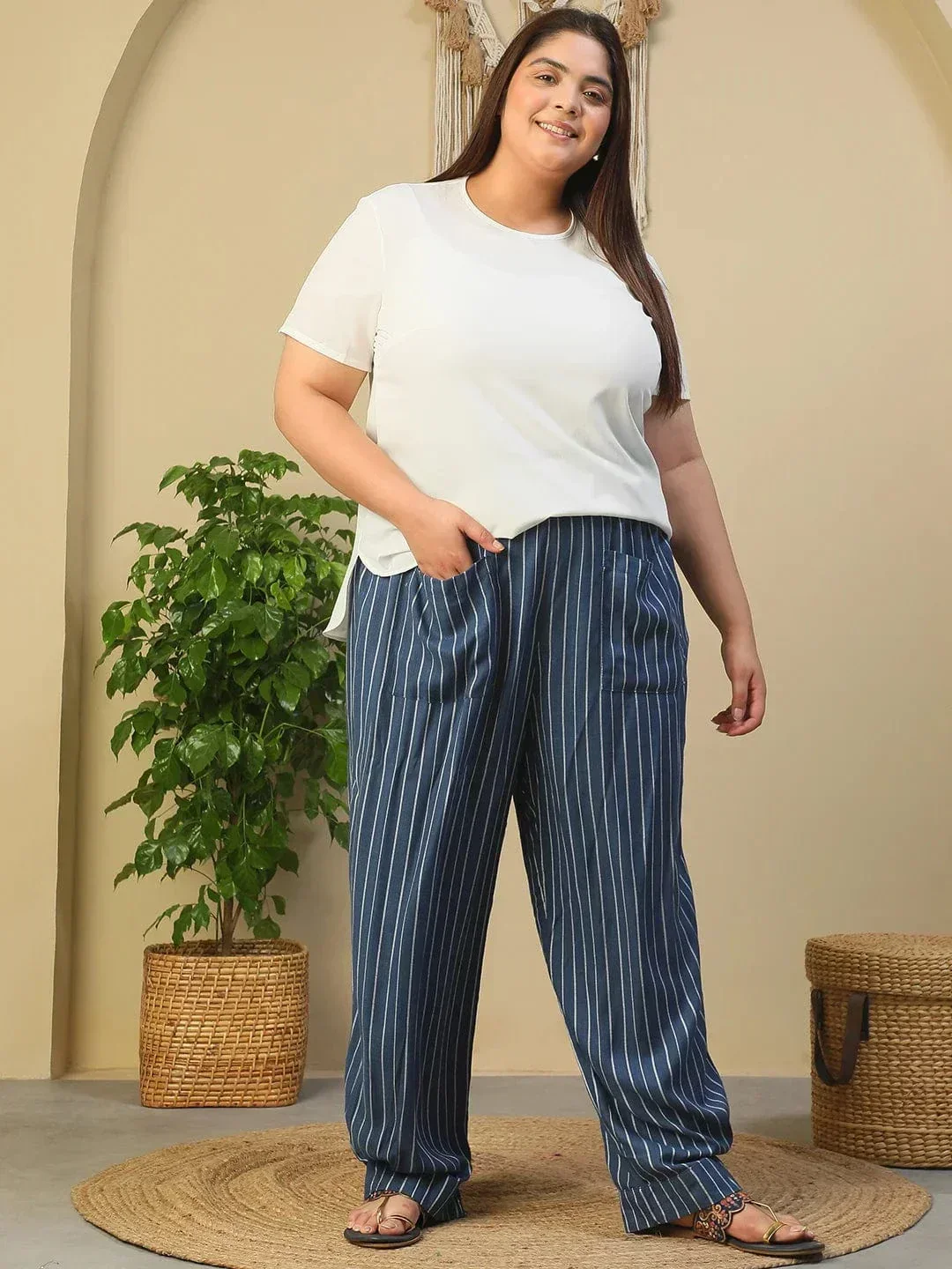 Blue Elasticated Stripe Print Plus Size Women Dobby Trouser With Front Pockets - Image 7