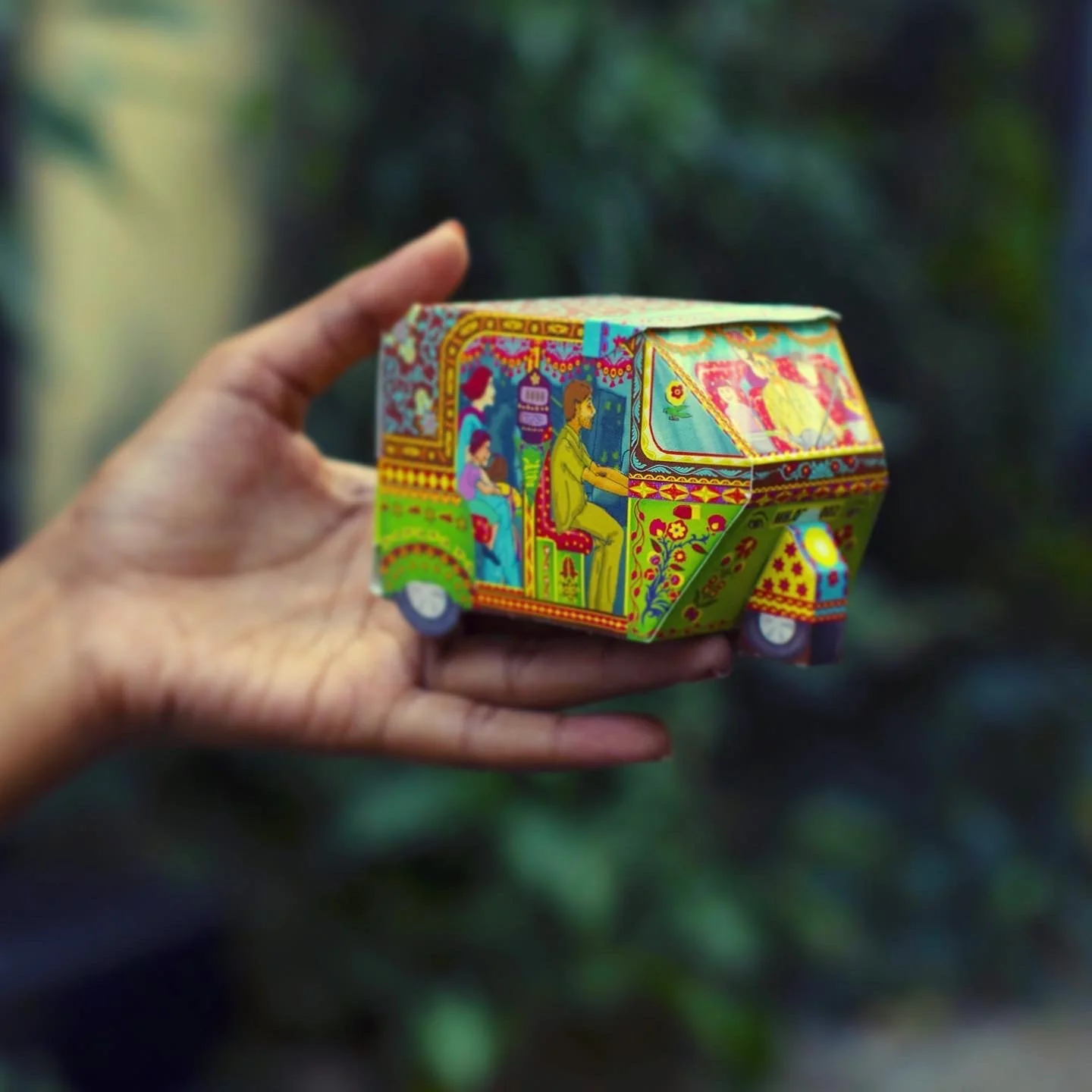 Bombay Auto Rickshaw Box: Green design - DIY Paper Craft Kit - Image 3