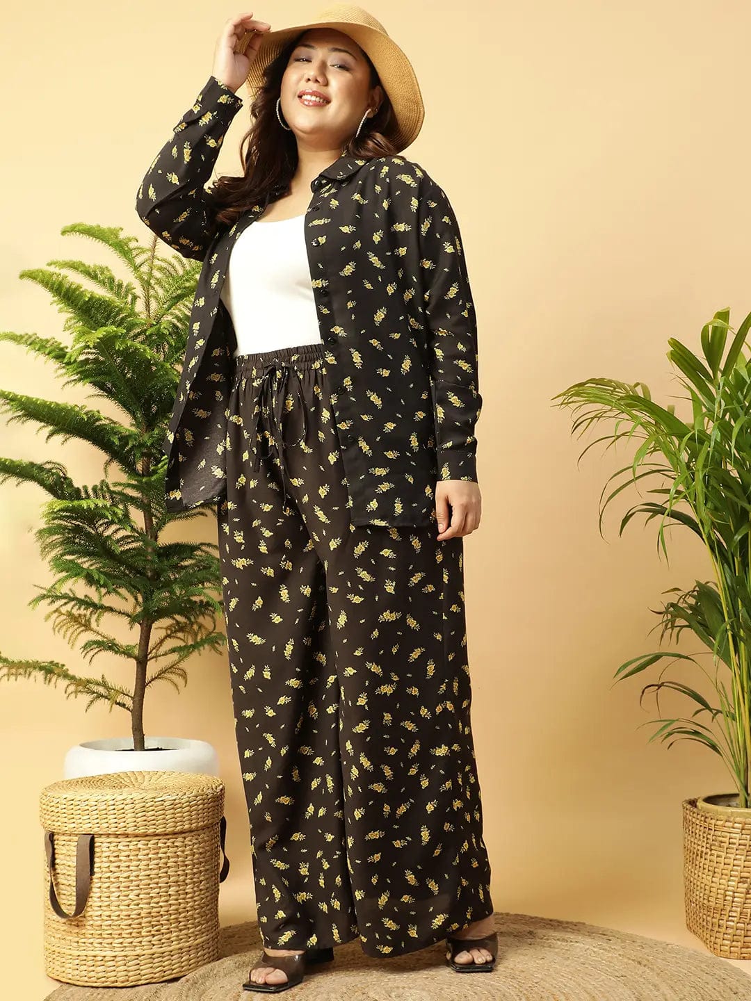 Bright Black Tropical Print Elasticated Plus Size Women Pant - Image 8