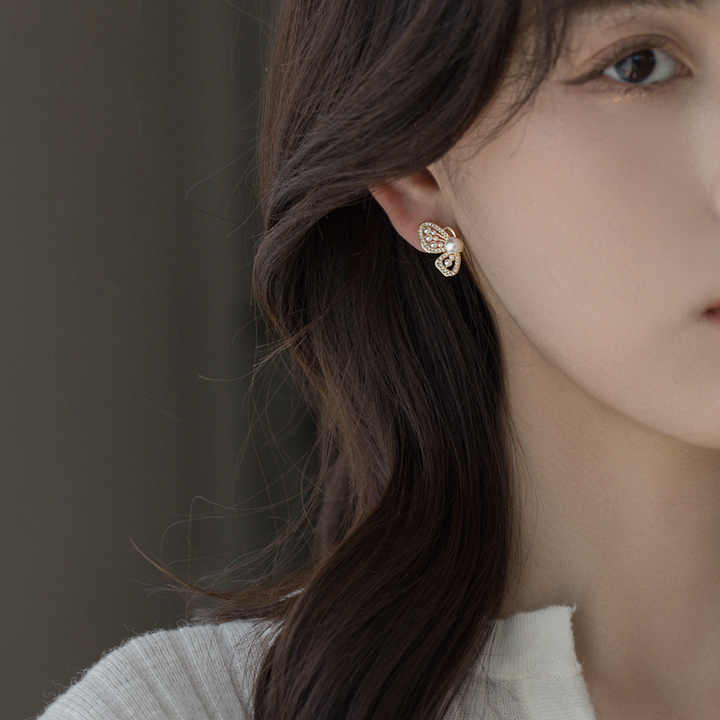 Butterfly Pearl Stud Earring - Image 2