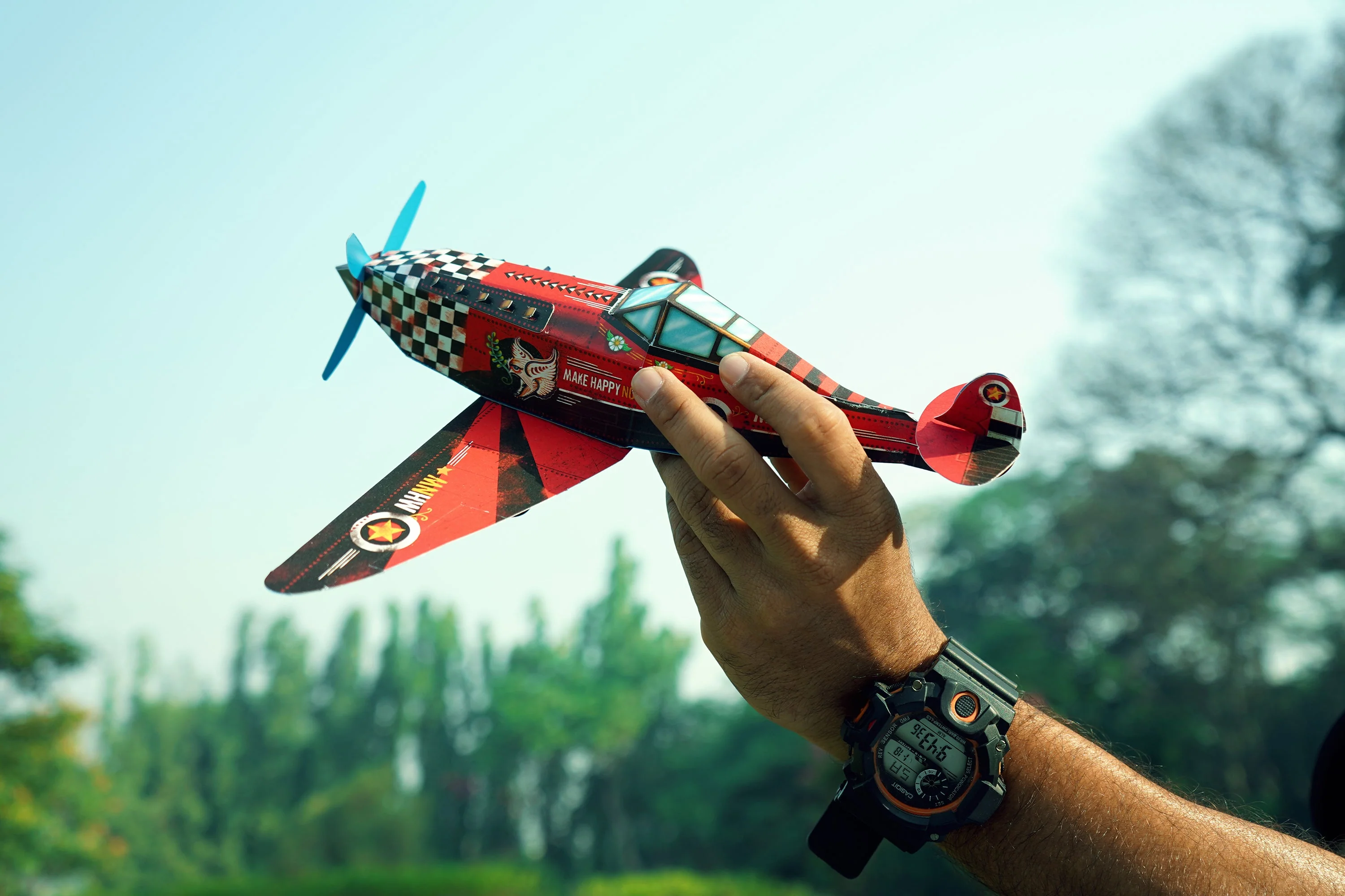 Candy Bomber Paper Aeroplane - DIY Paper Craft Kit - Image 4