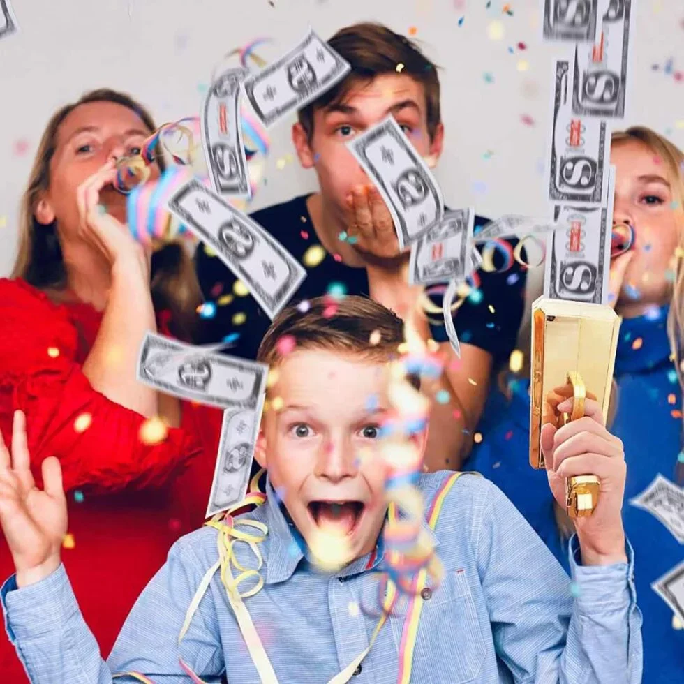 CashBlaster: Ultimate Money Gun for Parties, Weddings & Events – Shoots Fake Cash with Automatic Trigger, 100 Fake Dollar Bills Included - Image 6