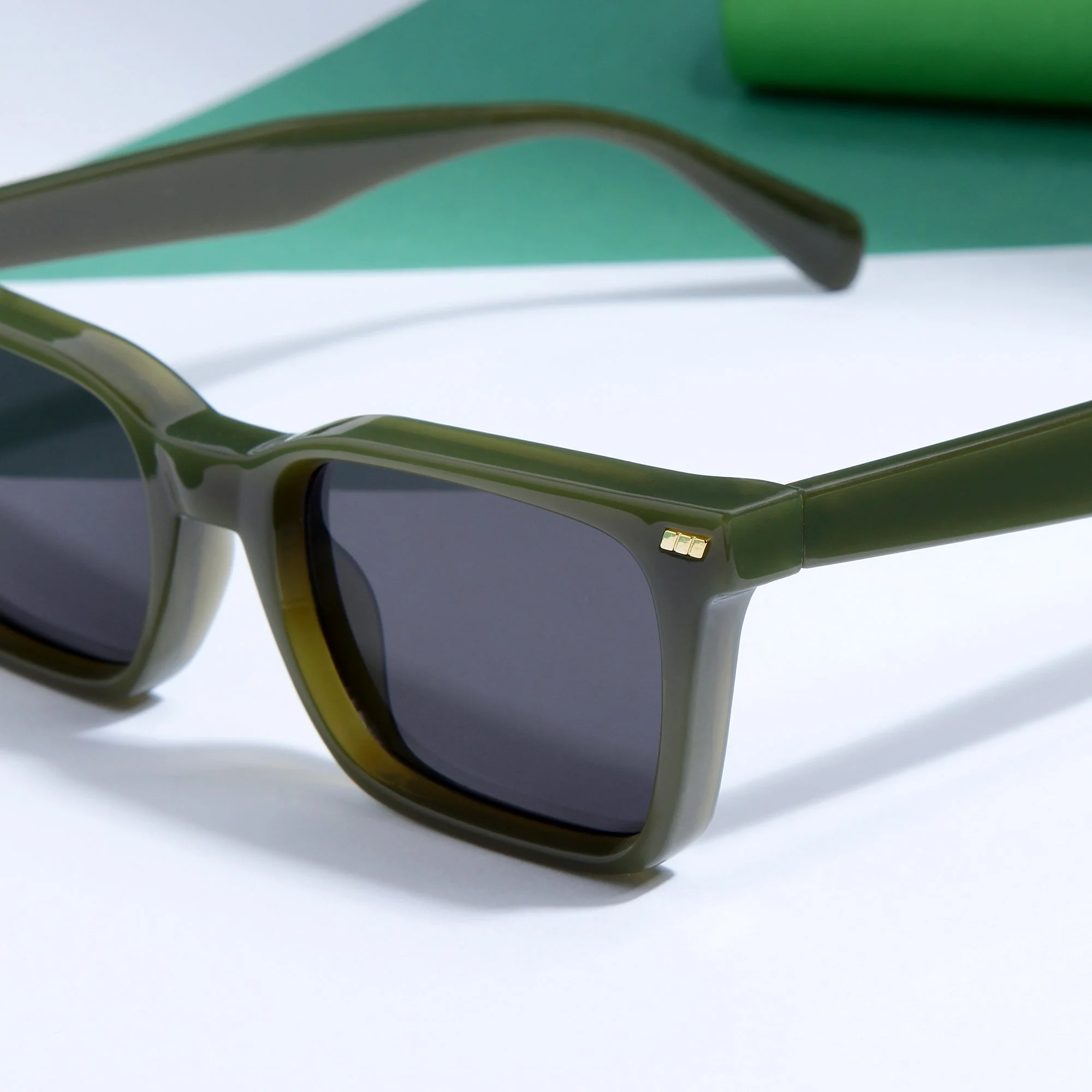 Castels Green Black Rectangle Sunglasses - Image 2