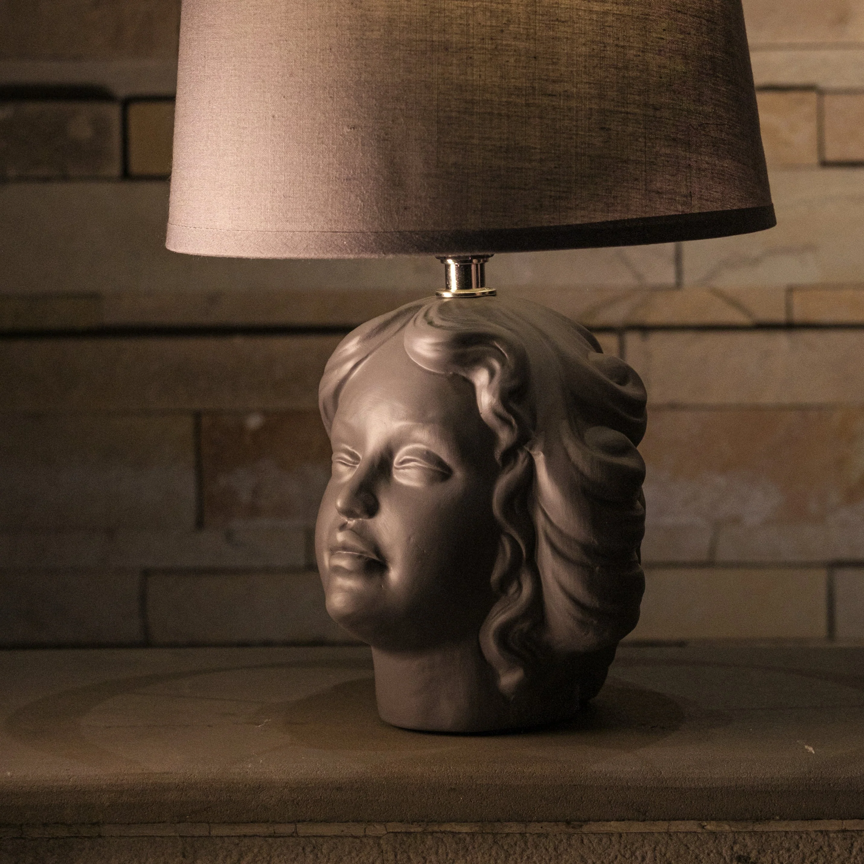 Ceramic greekstyle table lamp with lamp shade - Image 4