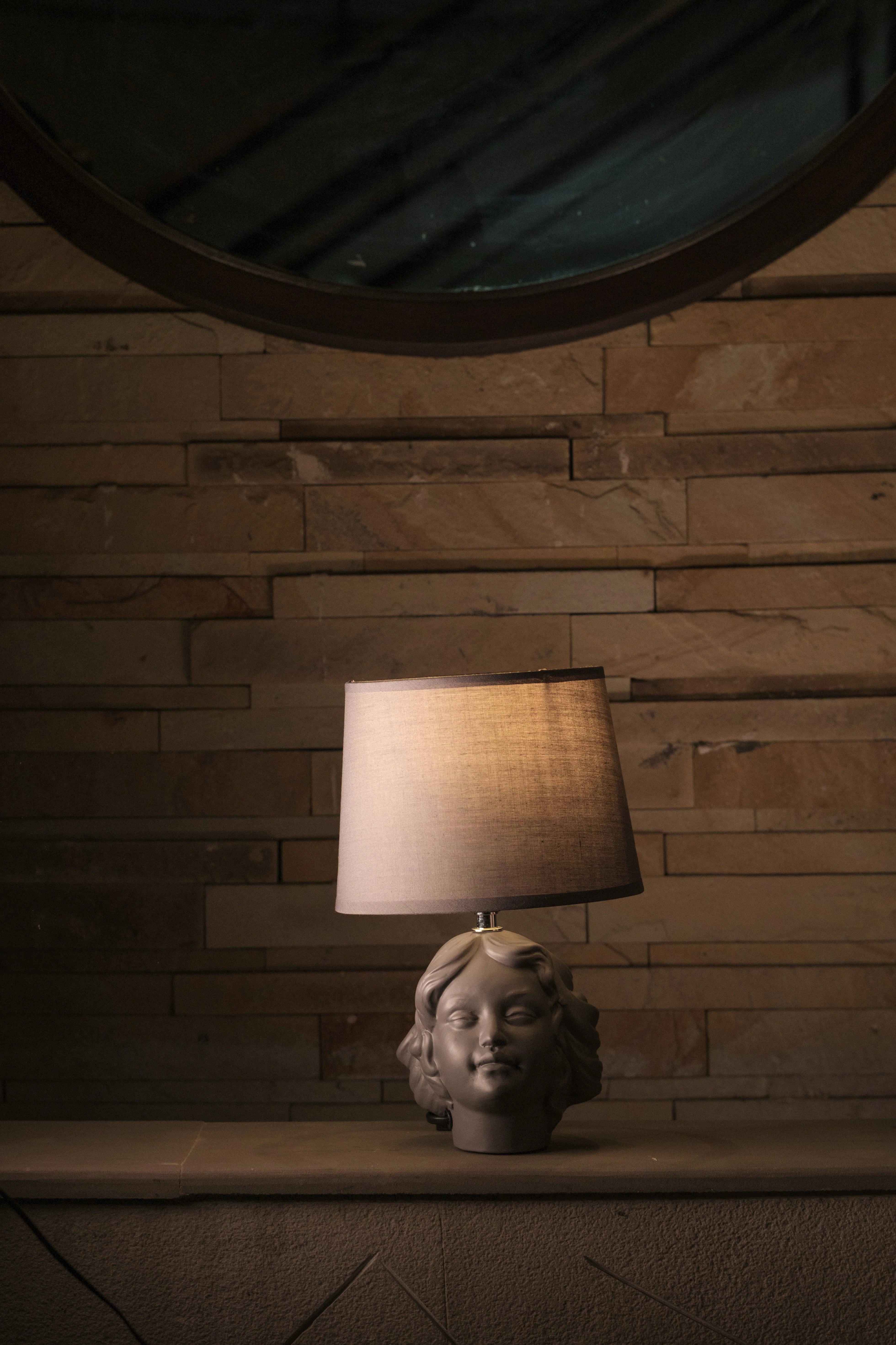 Ceramic greekstyle table lamp with lamp shade - Image 7