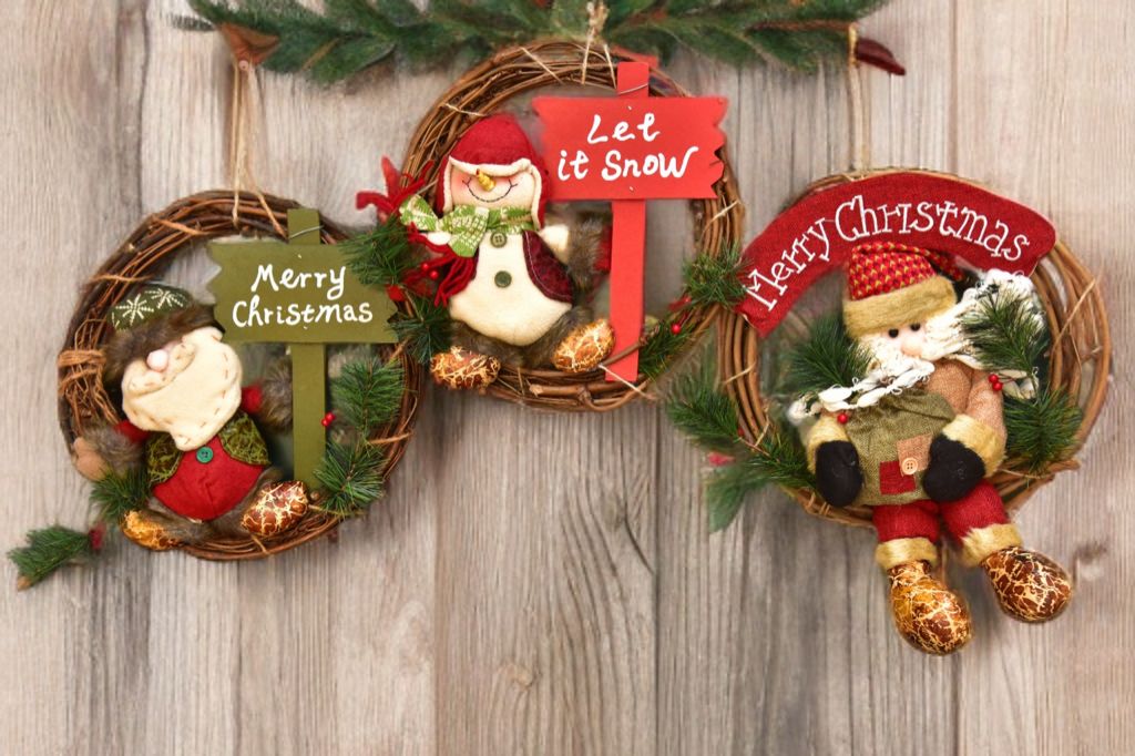Christmas Wreath Pendant - 35CM Santa Claus Snowman Deer Wood Rattan Ring Xmas Hanging Decor - Image 3