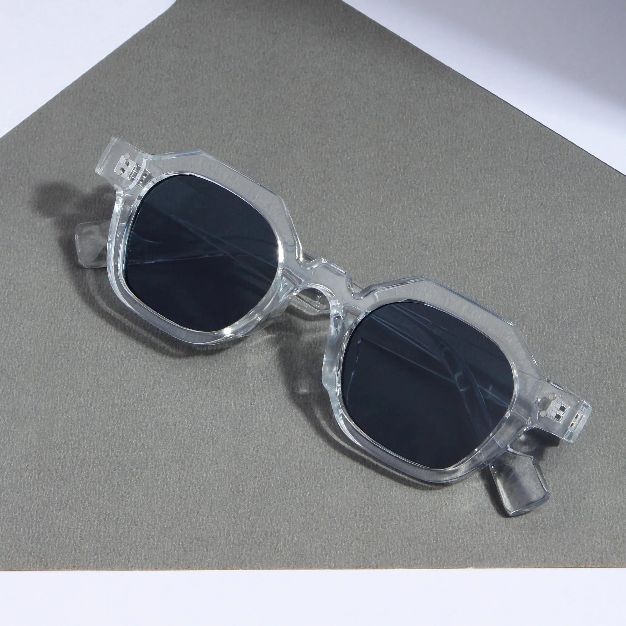 Clear Black SZ 2002 Round Sunglasses - Image 4