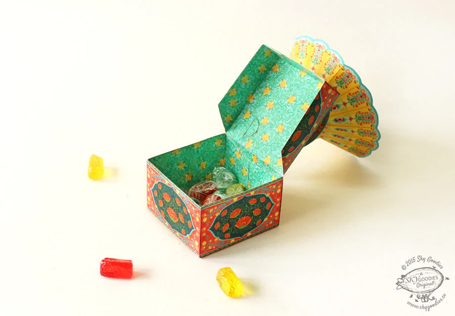 Colourful Mini Gramophone Box DIY Paper Craft Kit - Image 2