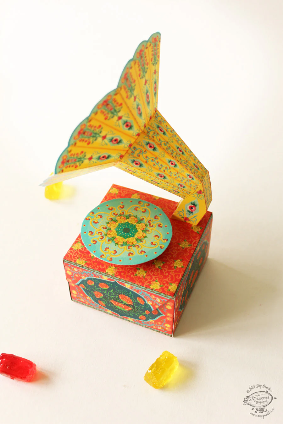 Colourful Mini Gramophone Box DIY Paper Craft Kit - Image 4