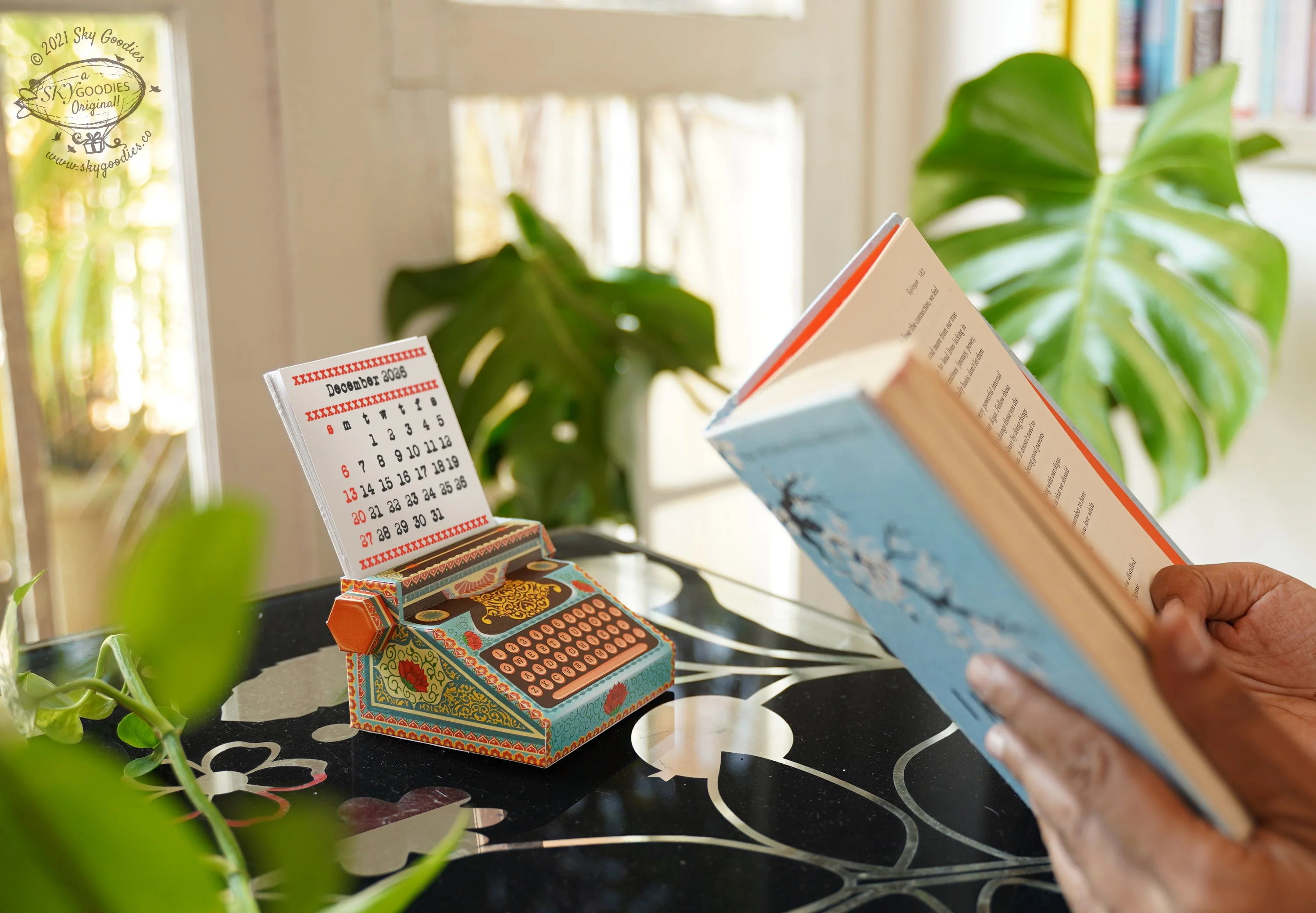 Colourful Typewriter Desk Calendar 2025 & 2026 DIY Paper Craft Kit - Image 4