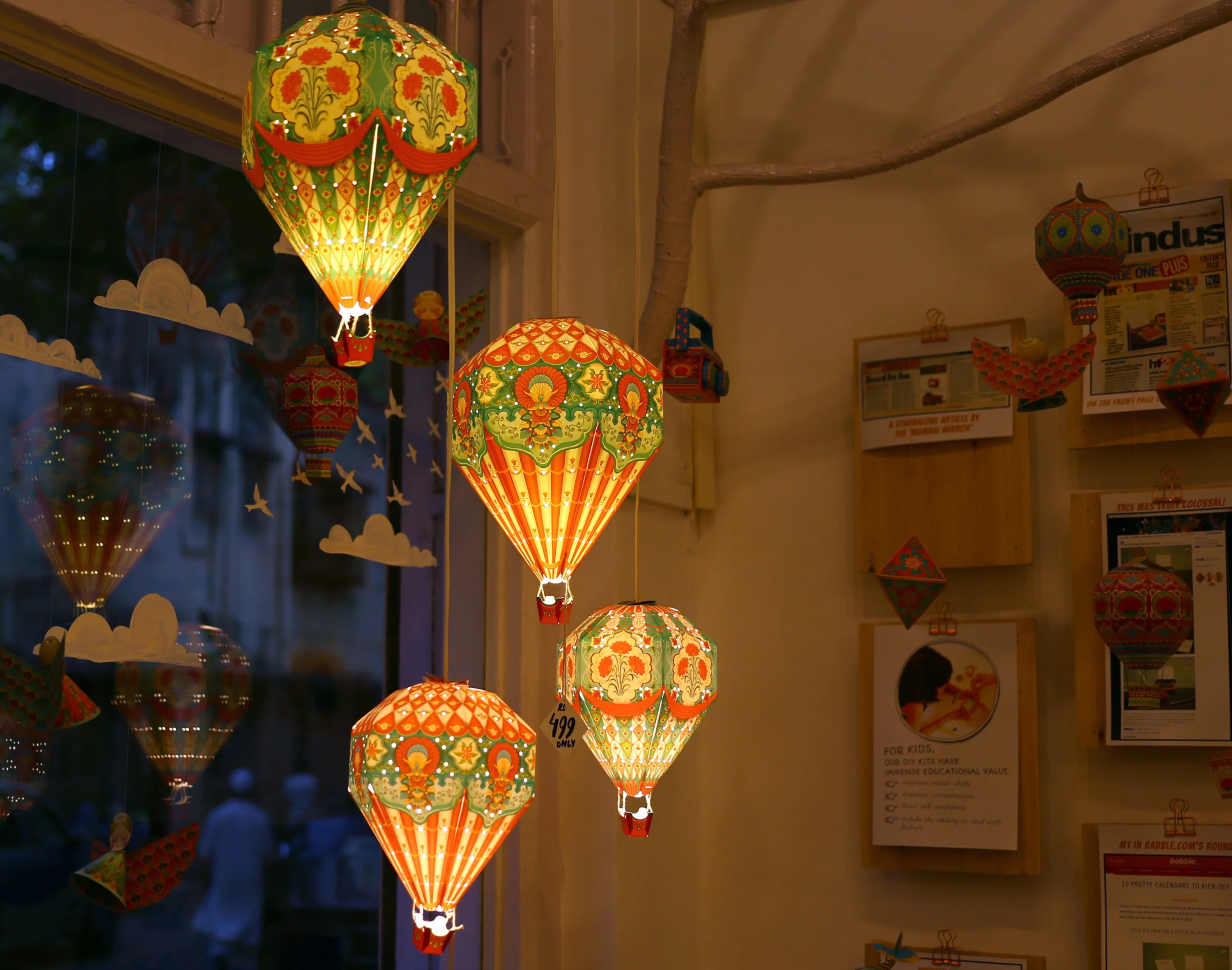 Convenience Pack with Bulb & Wire: Big Blue Hot Air Balloon Paper Lamp - Image 2