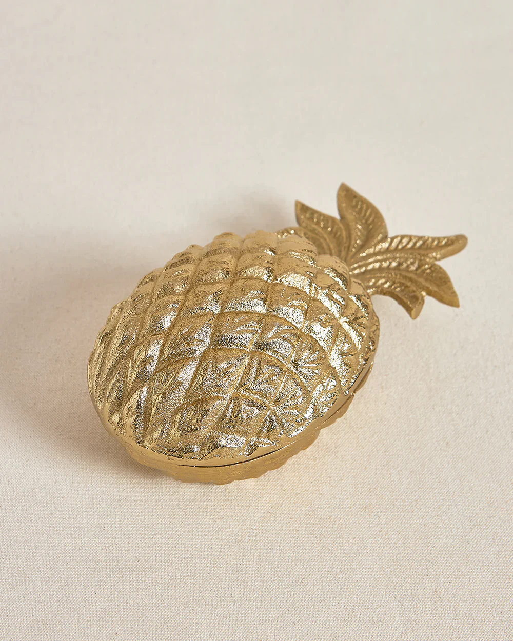 Coral Tree Pineapple Shaped Decorative Candle Holder with Lid – Gold Finish, 2-Wick Wax Candl - Image 6