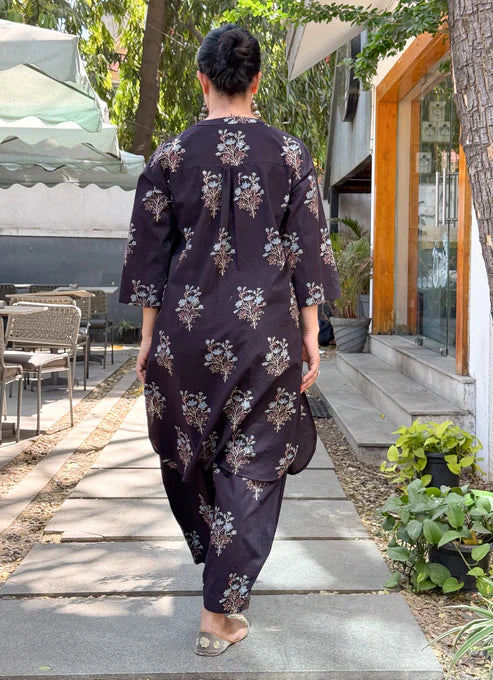Cotton Handblock Printed Natural Dyed Ajrakh Co-ord Set. - Image 4
