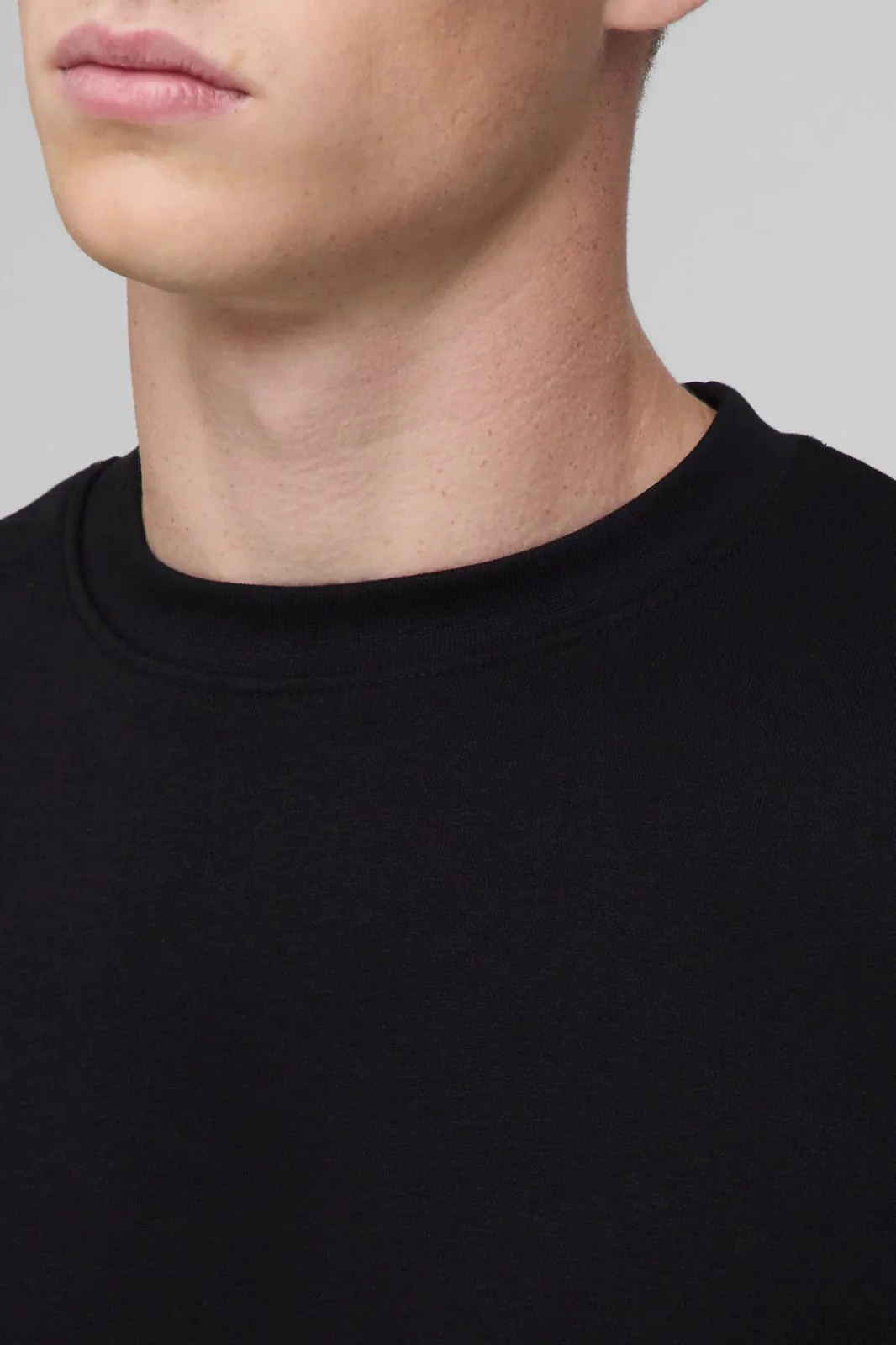 Crazybee  Fleece <> Black Sweatshirt - Image 4