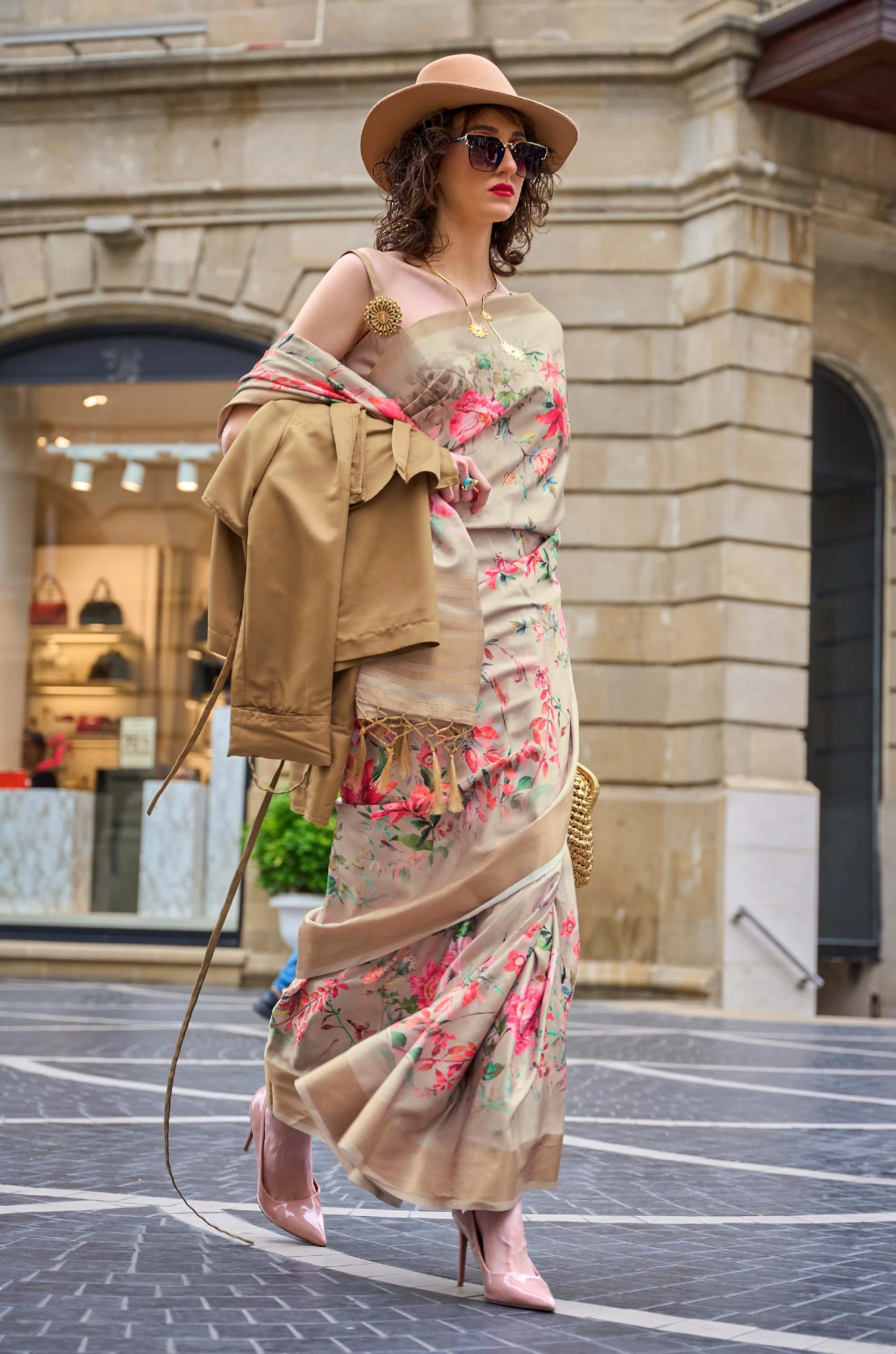 Cream Floral Fusion Gaji Silk Saree - Image 2