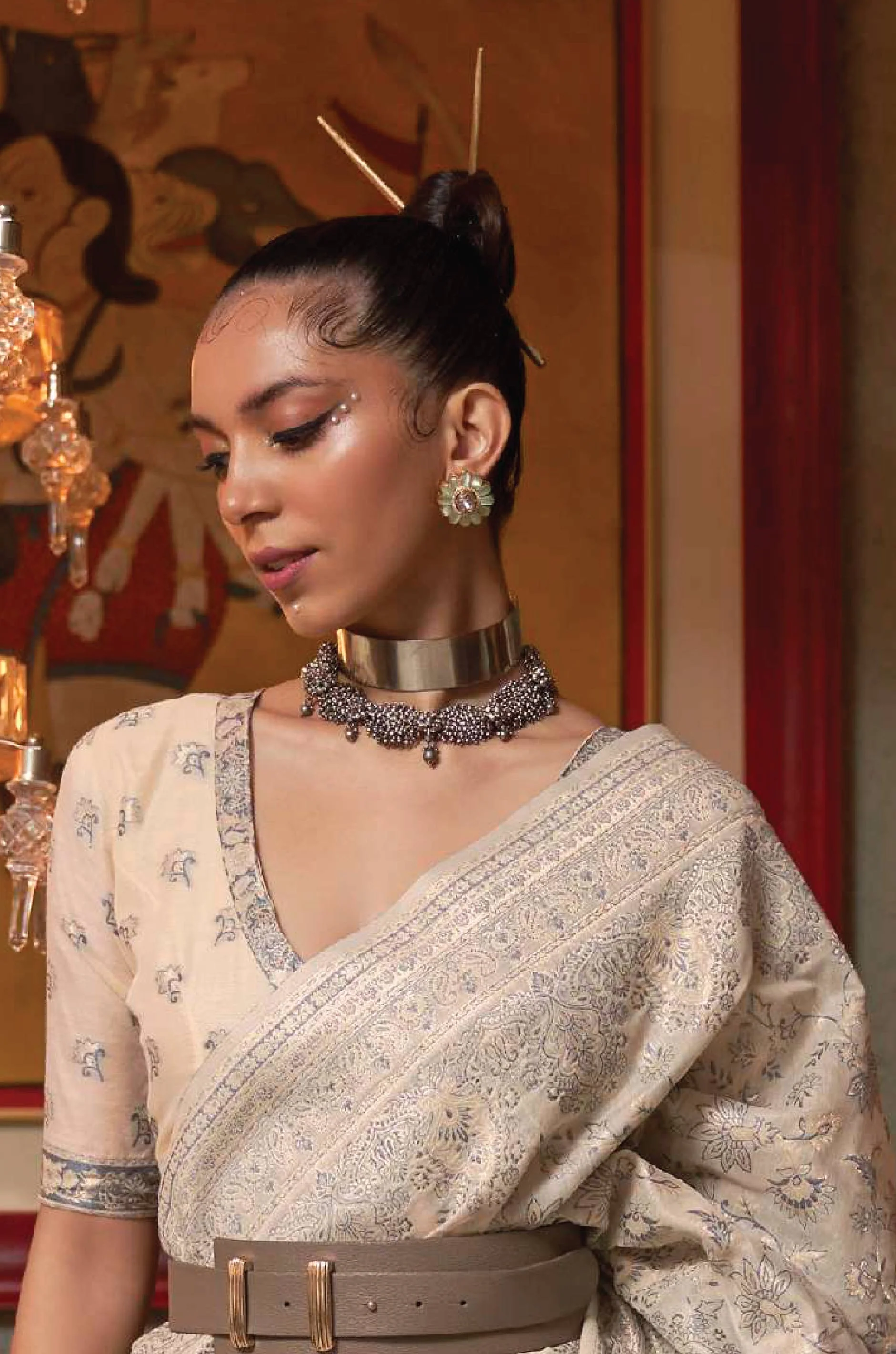 Cream Floral Woven Silk Saree - Image 4