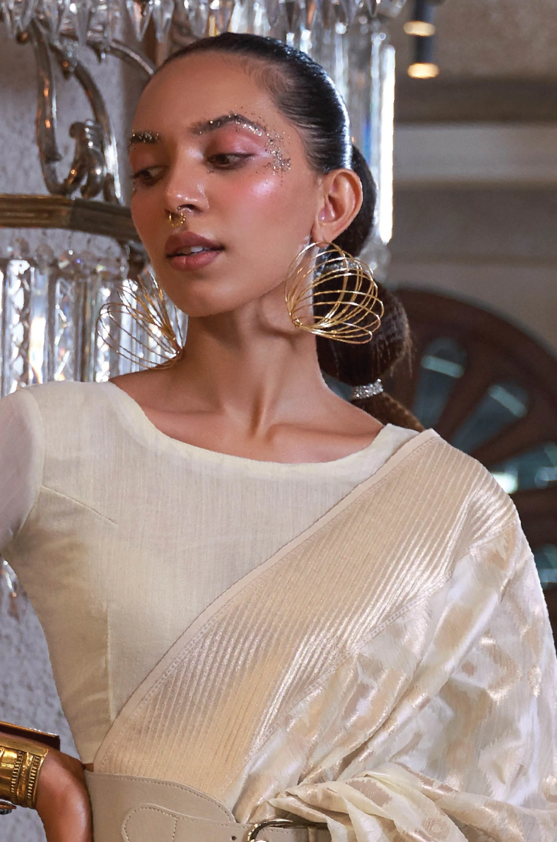 Cream Golden Woven Linen Saree - Image 4