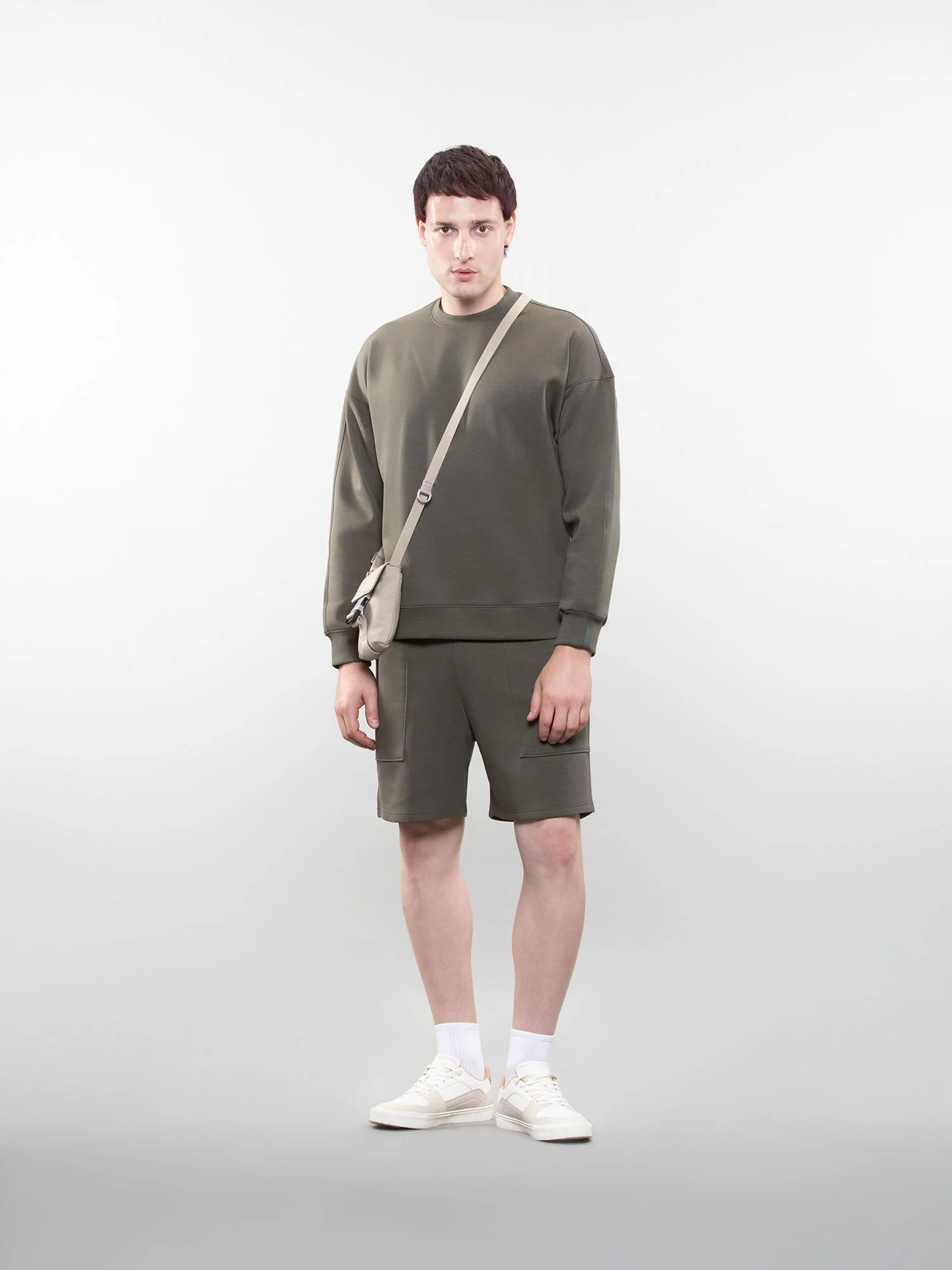 Crewneck sweatshirt - Image 29