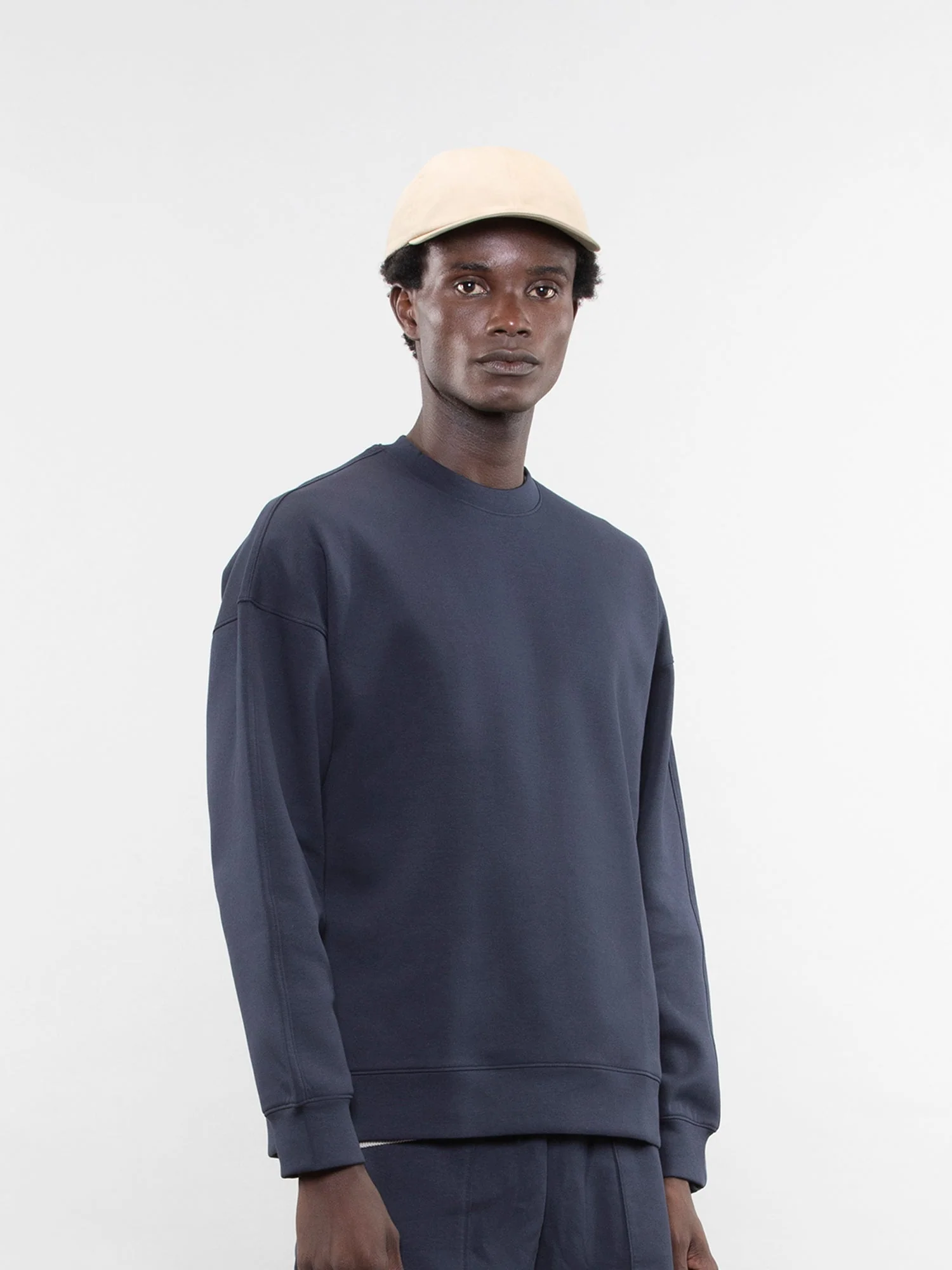 Crewneck sweatshirt - Image 7