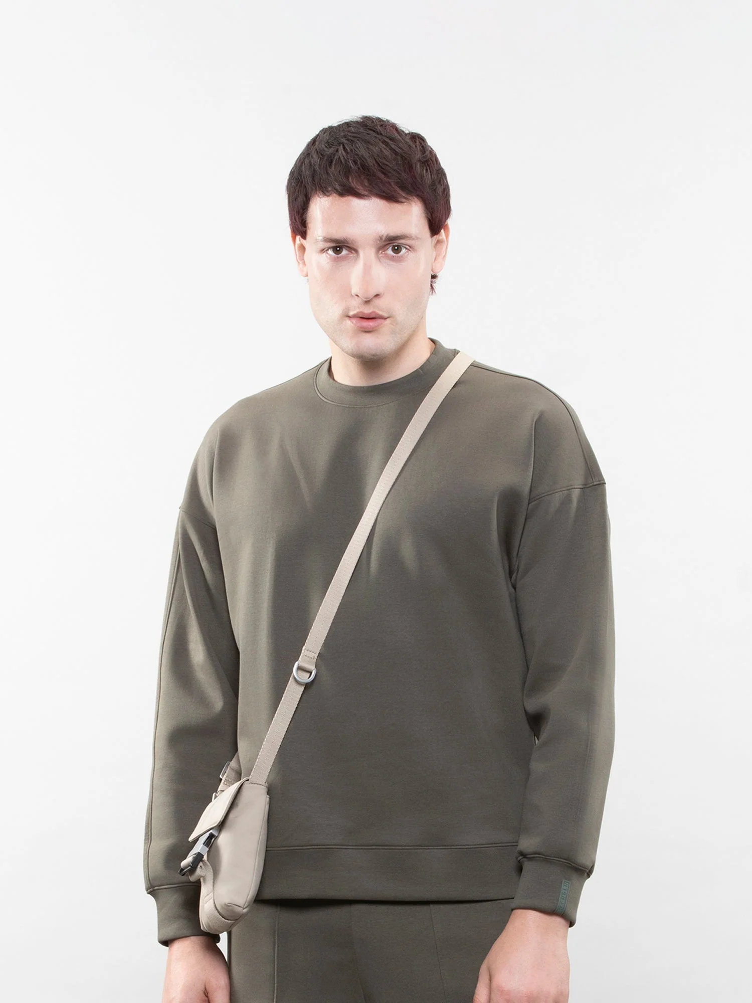 Crewneck sweatshirt - Image 10