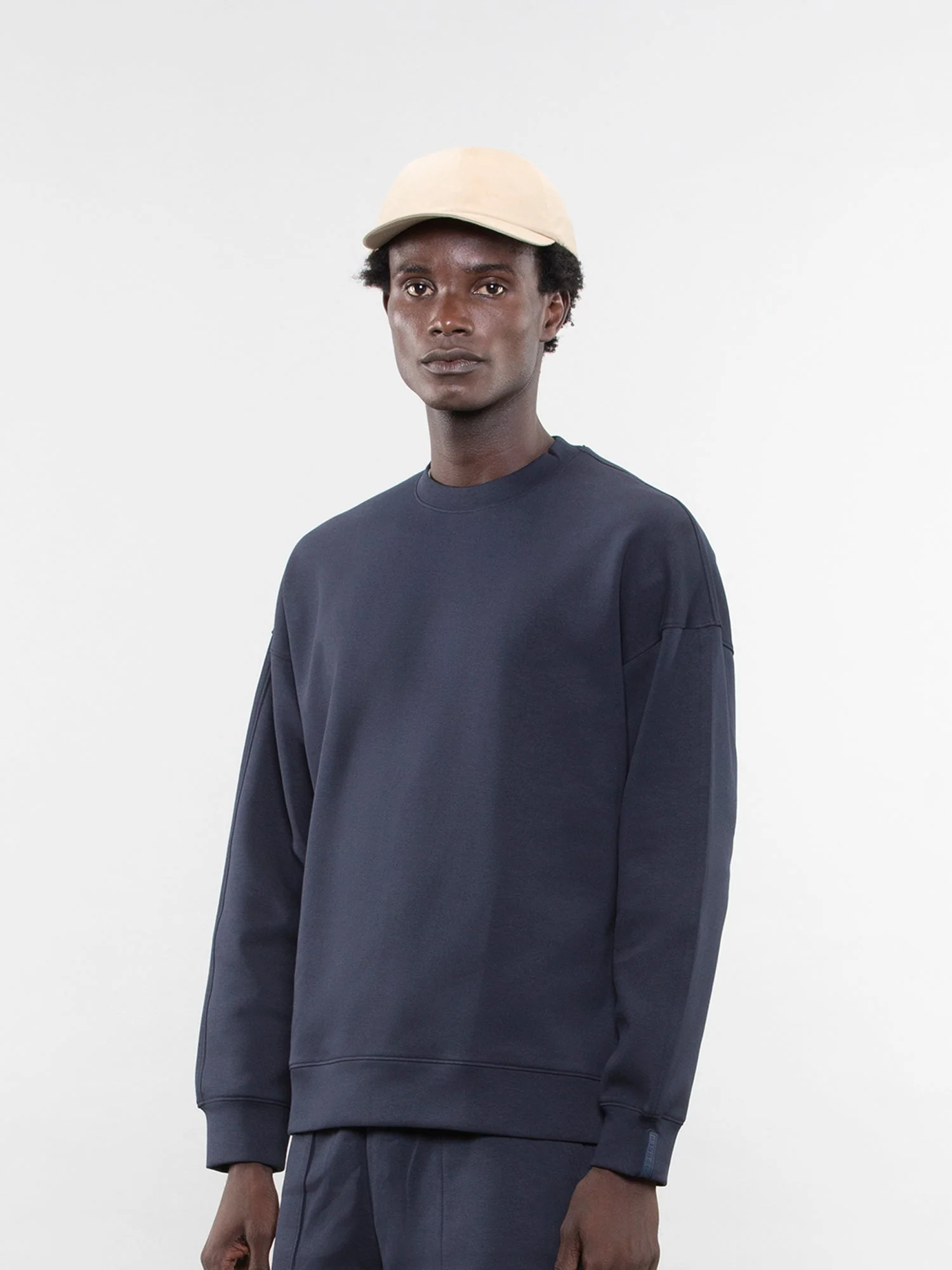 Crewneck sweatshirt - Image 28