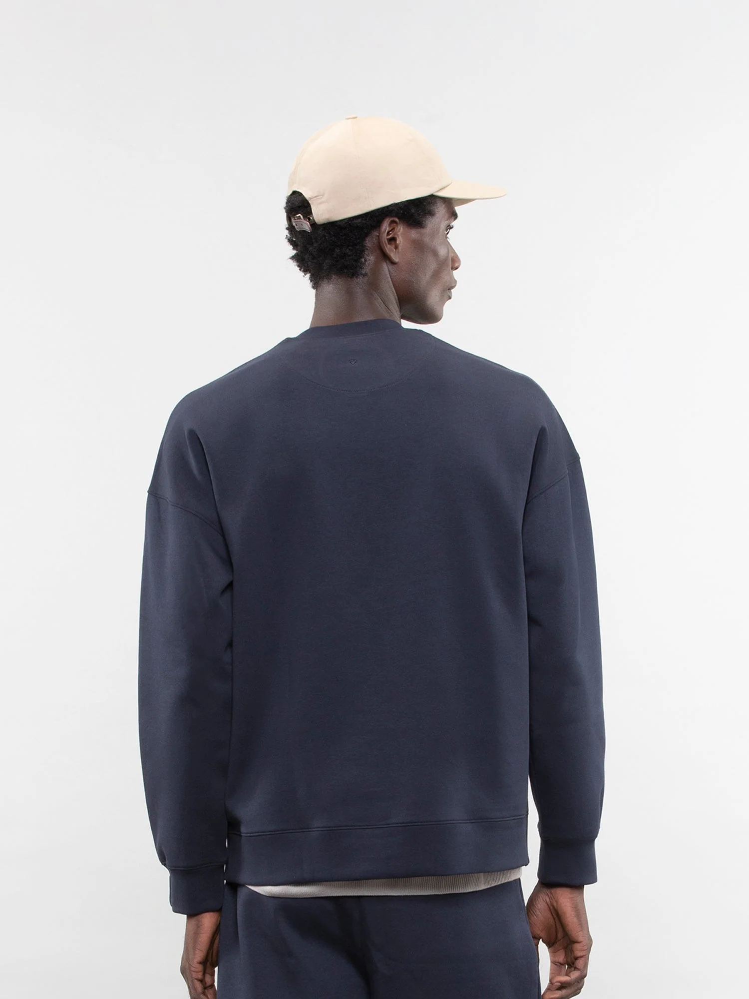 Crewneck sweatshirt - Image 29