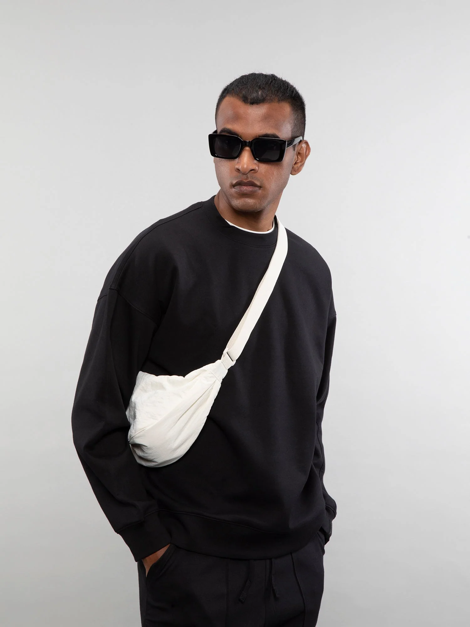 Crewneck sweatshirt - Image 31