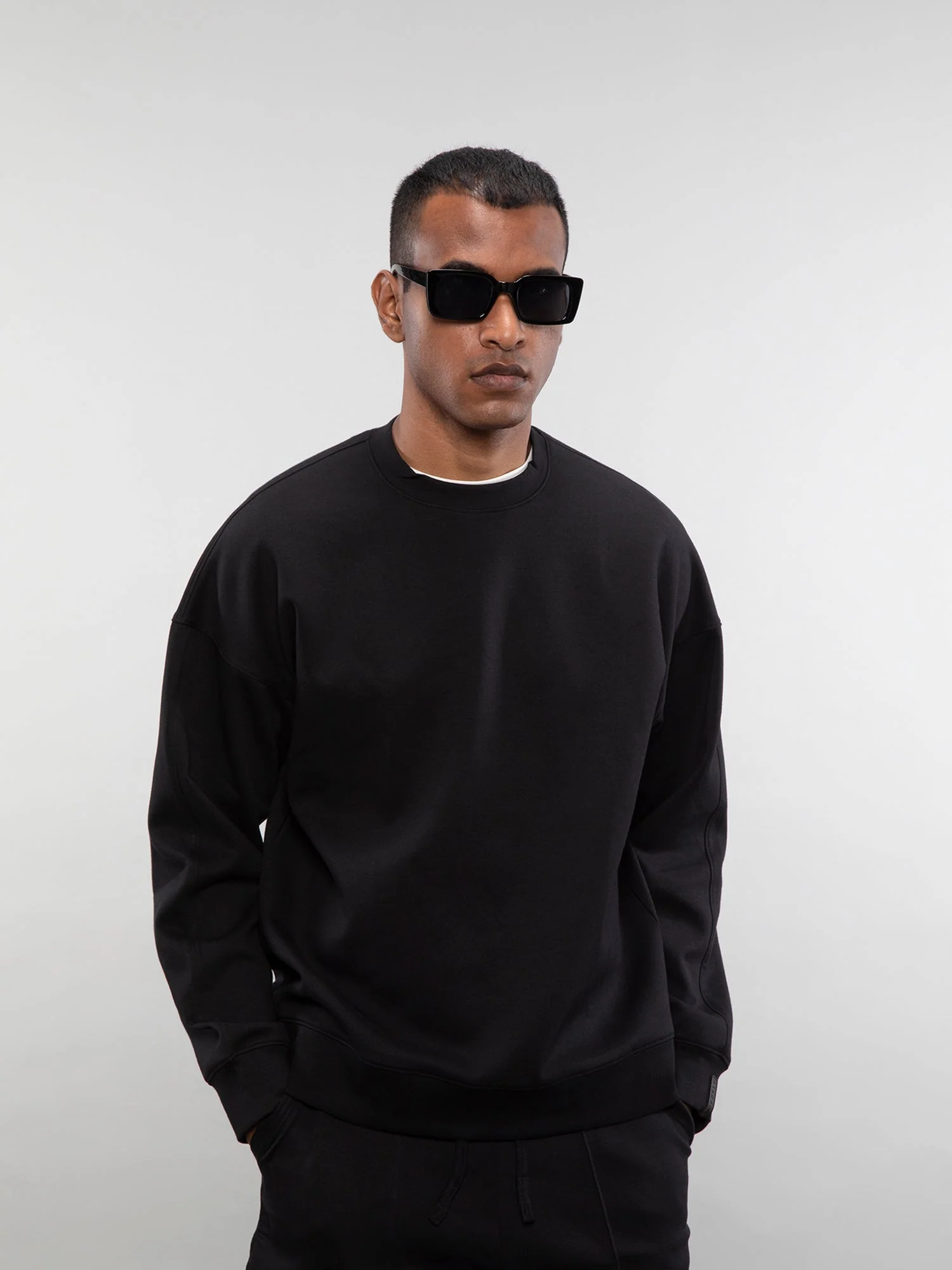 Crewneck sweatshirt - Image 33