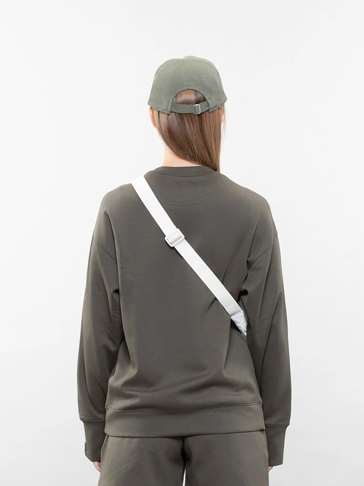 Crewneck sweatshirt - Image 4