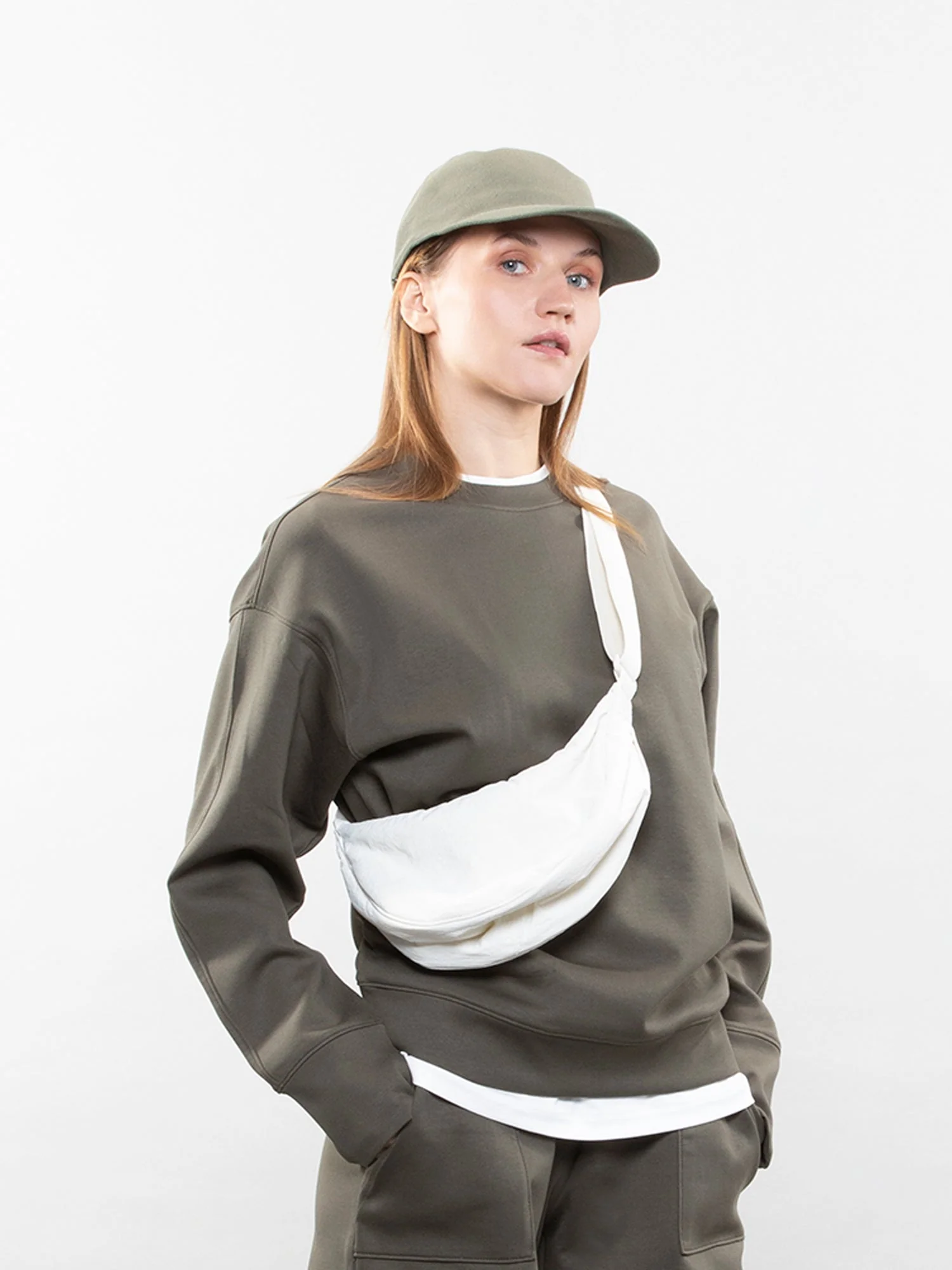 Crewneck sweatshirt - Image 17