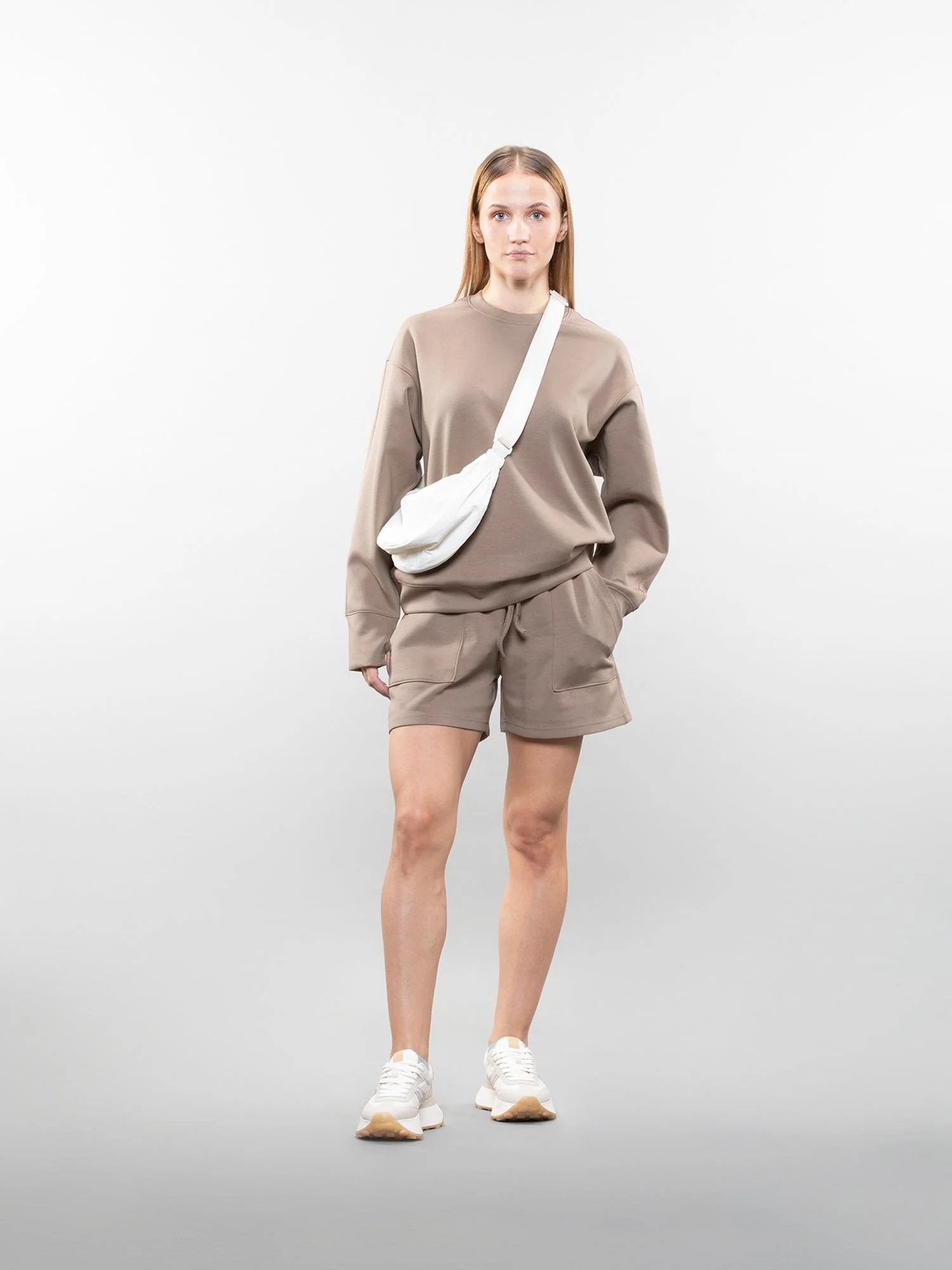 Crewneck sweatshirt - Image 10