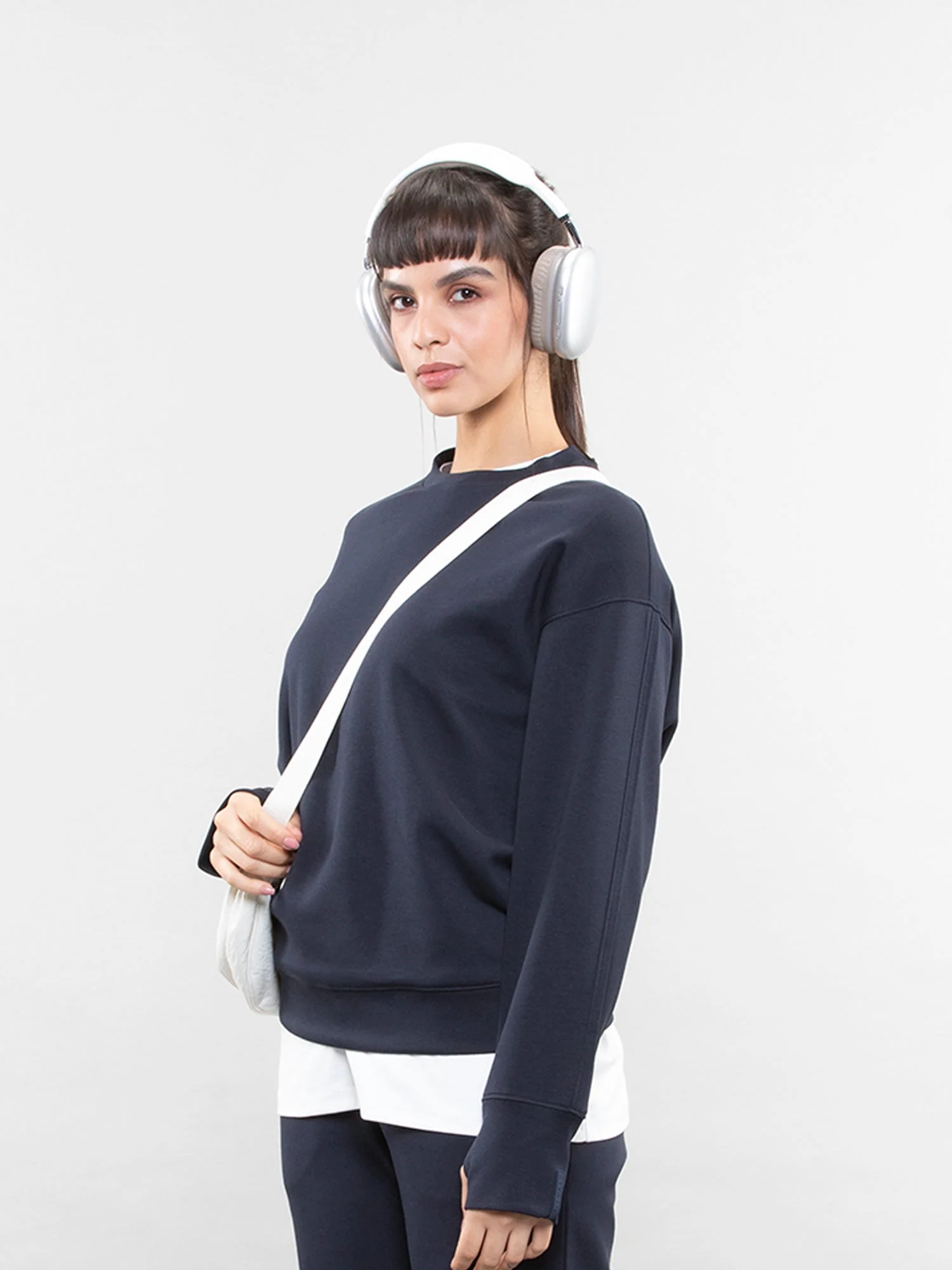 Crewneck sweatshirt - Image 24